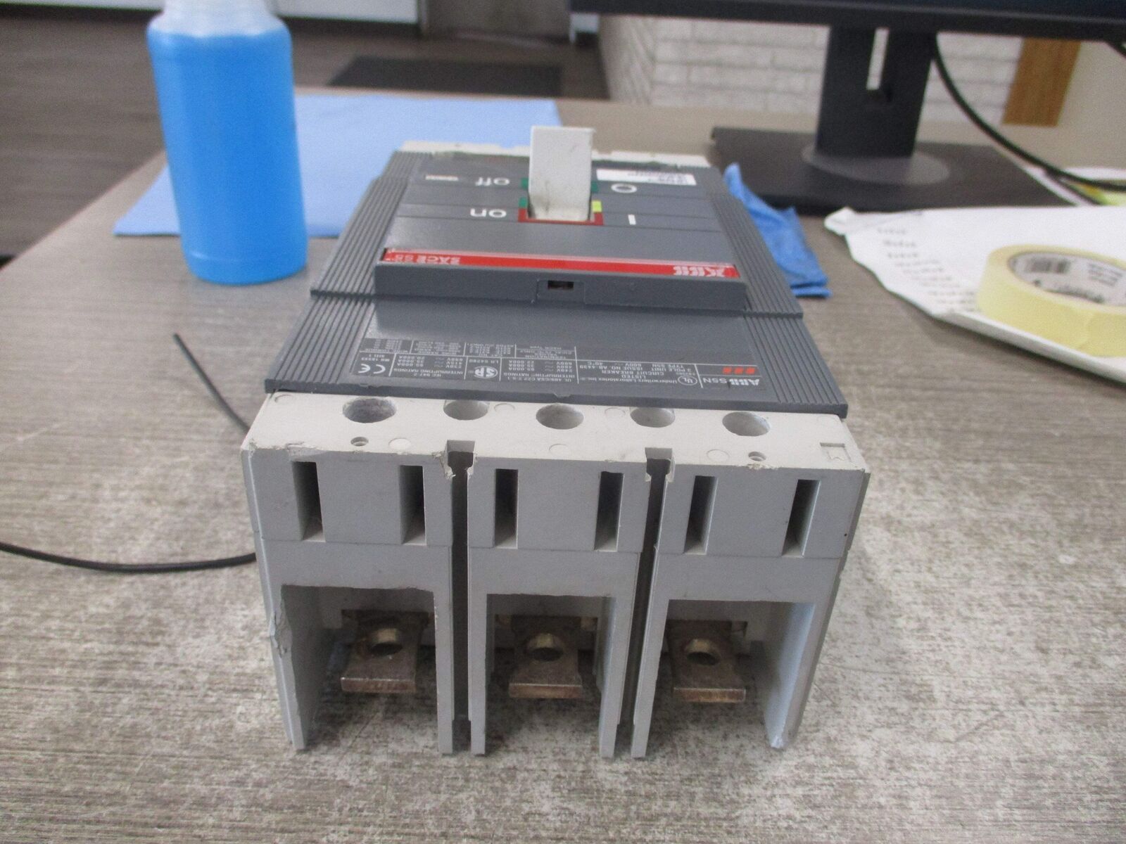 ABB SACE S5 Circuit Breaker S5N PR211 400A 600V 3P *Chipped Back Plate* Used