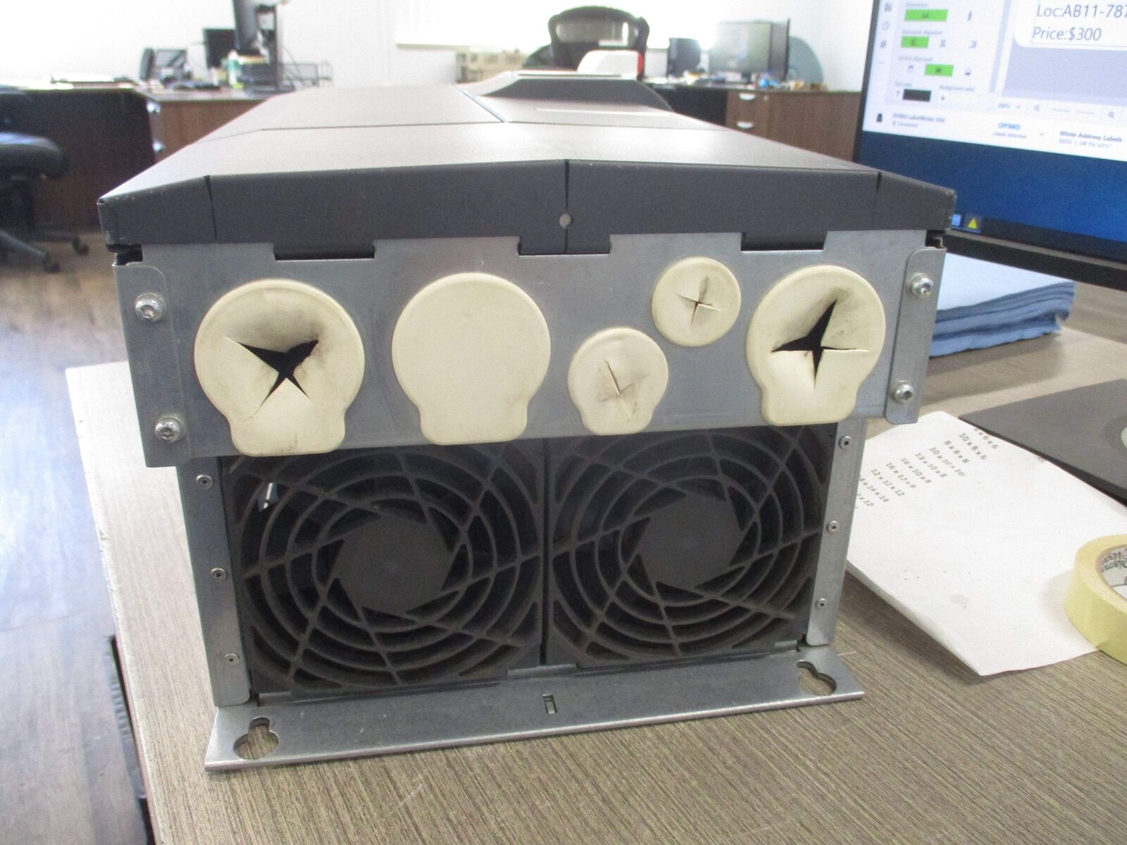 Siemens SED2-11/22X AC Drive 6SE6436-2UC31-1DA0 15HP 3Ph Input: 200-240V+10%-10%