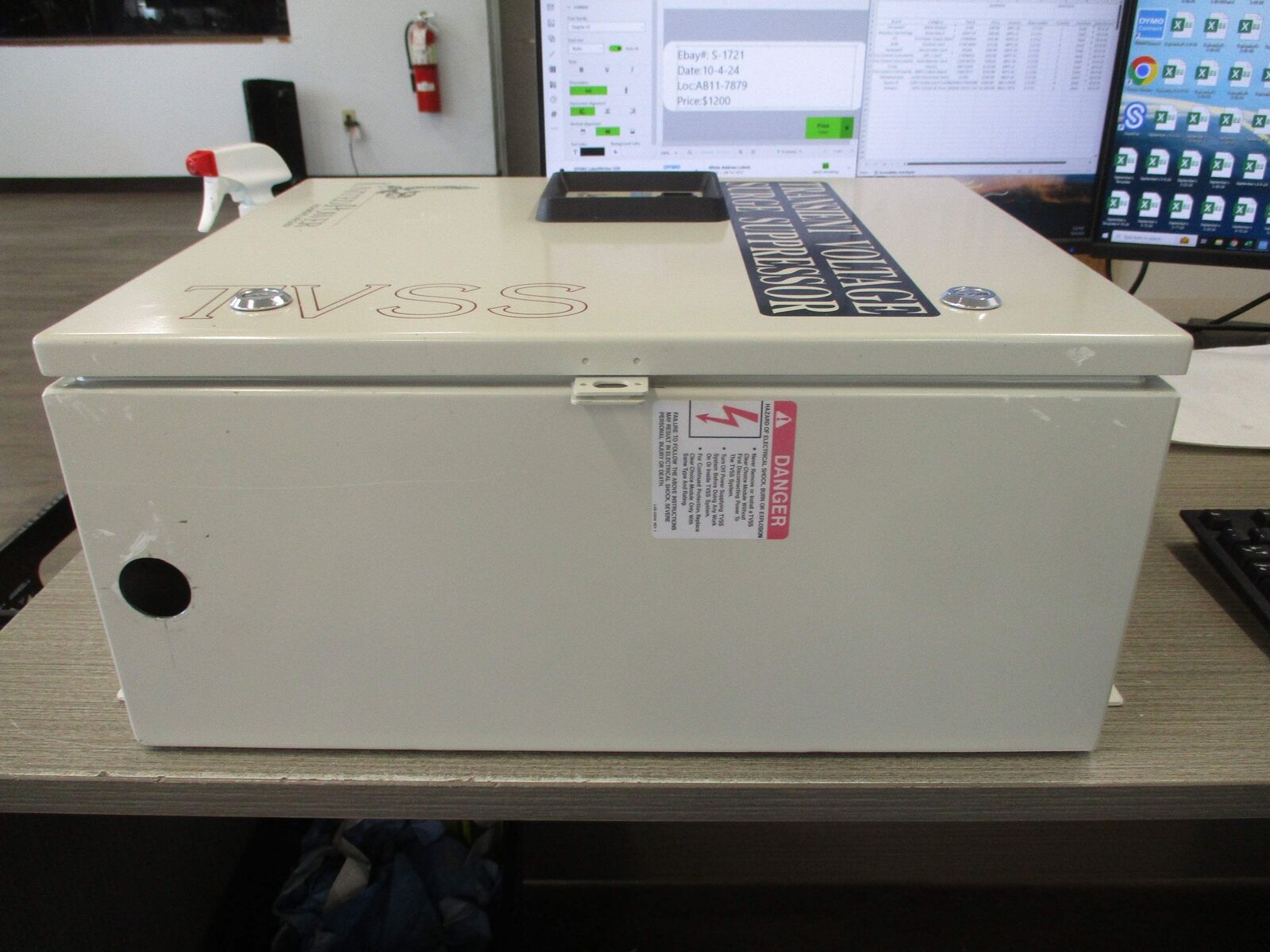 United Power Surge Suppressor PDX3-S3-080K-34-CS-12 120/208V 60Hz Ratings: 330 N