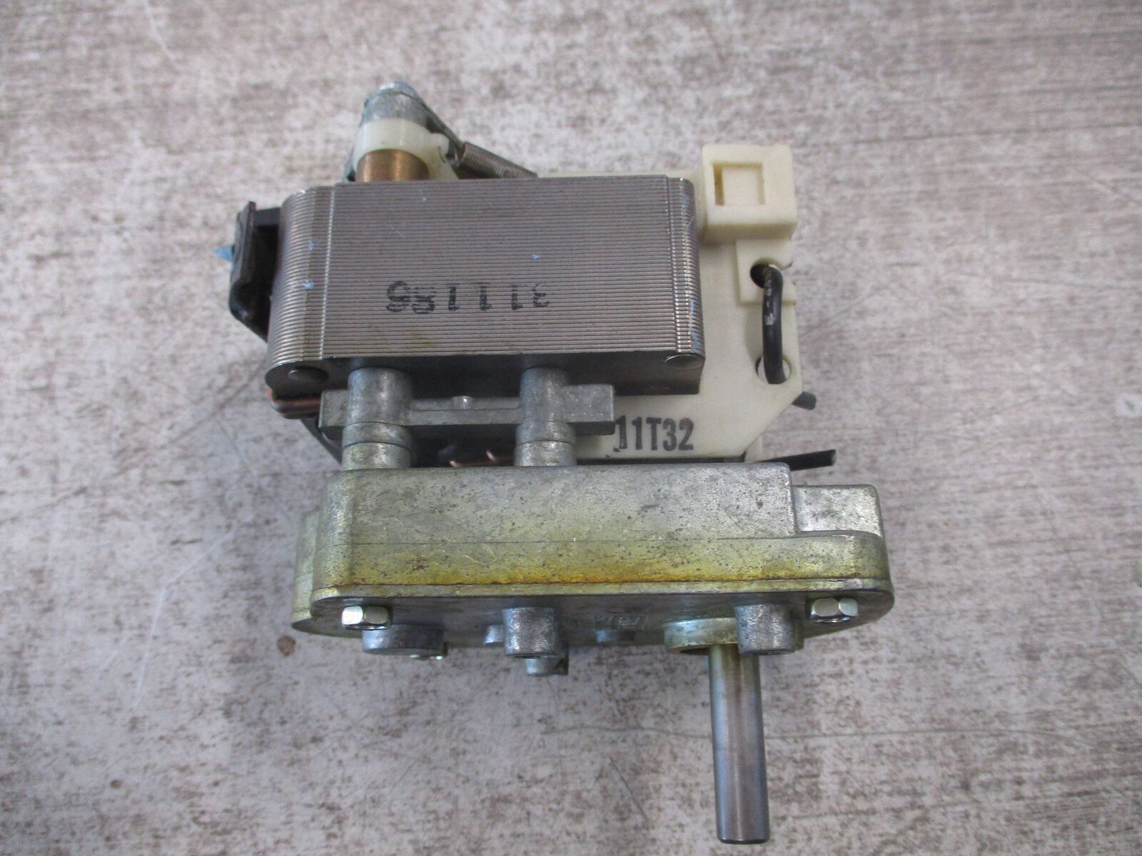 Shamrock Timing Relay LR14601 F-11T32 120V 60Hz 2.4A 10 Sec. ON 50 Sec. OFF Used