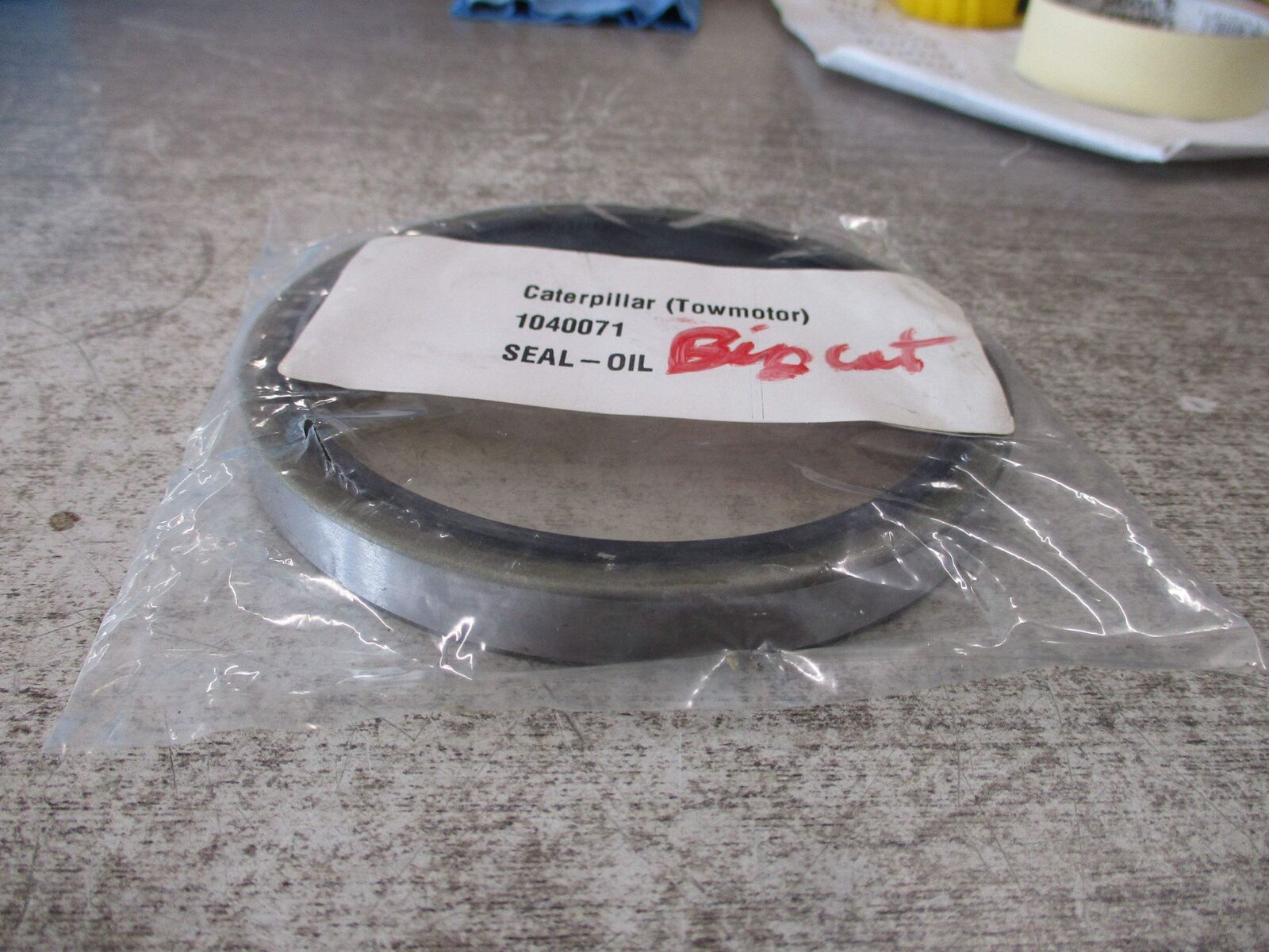 Caterpillar Oil Seal 1040071 *No Box* New Surplus