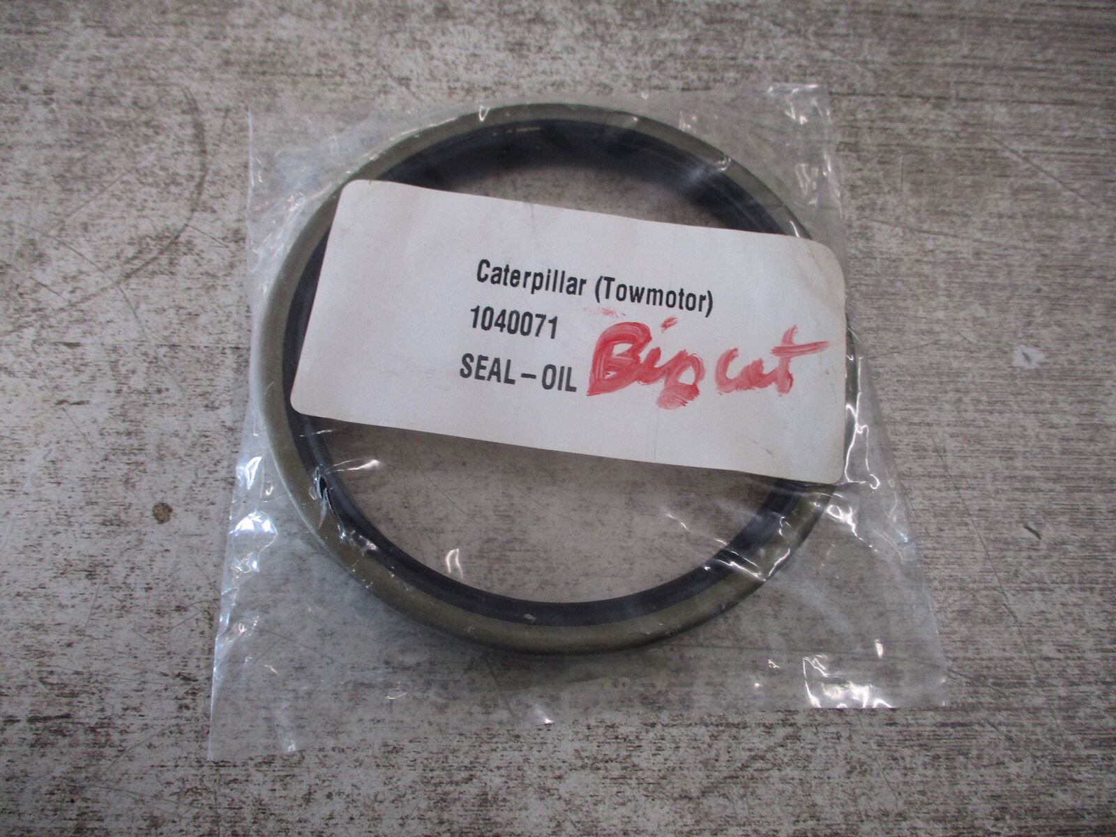 Caterpillar Oil Seal 1040071 *No Box* New Surplus