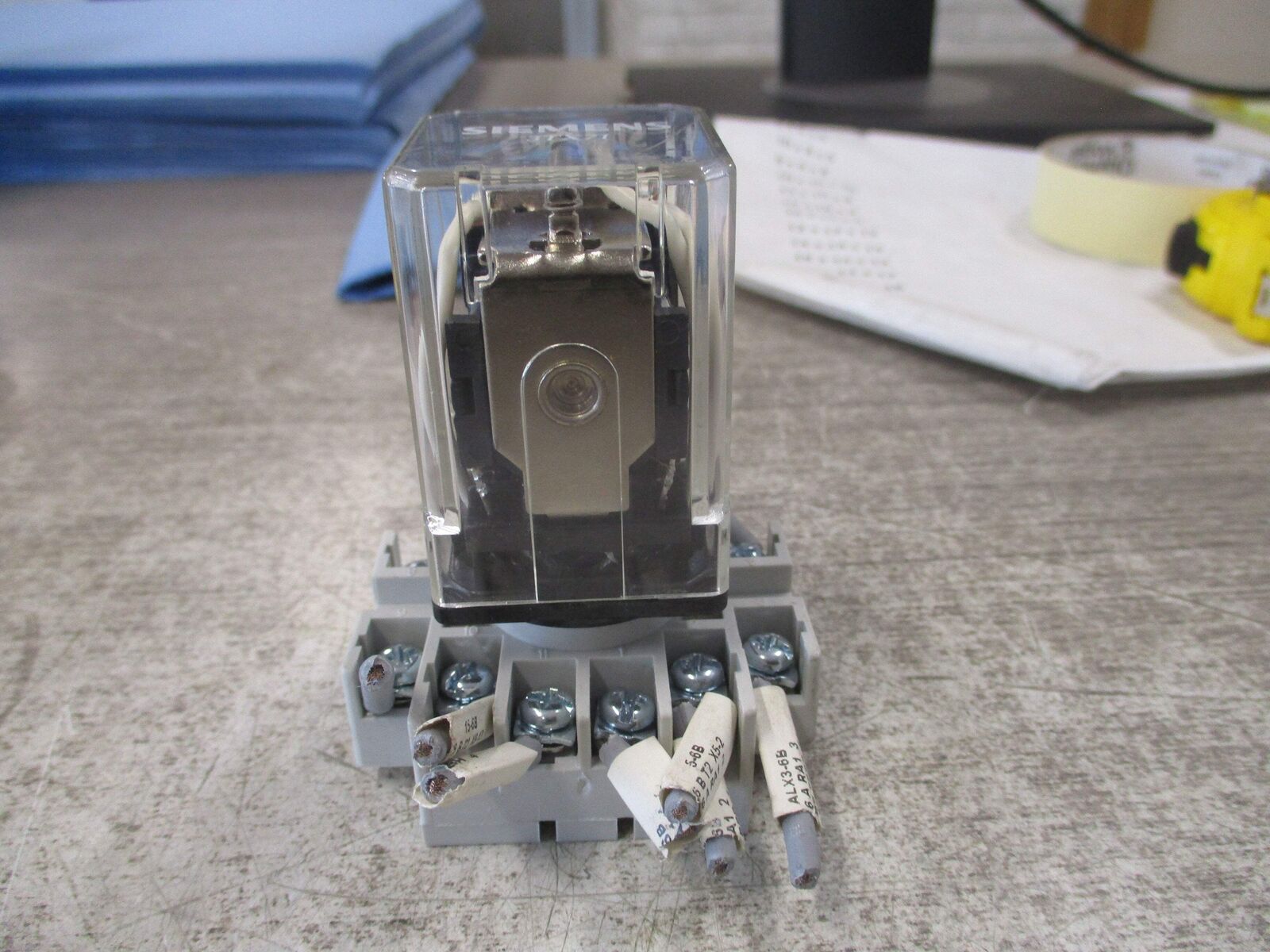 Siemens Relay 3TX7120-1FF13 120V W/Base Used