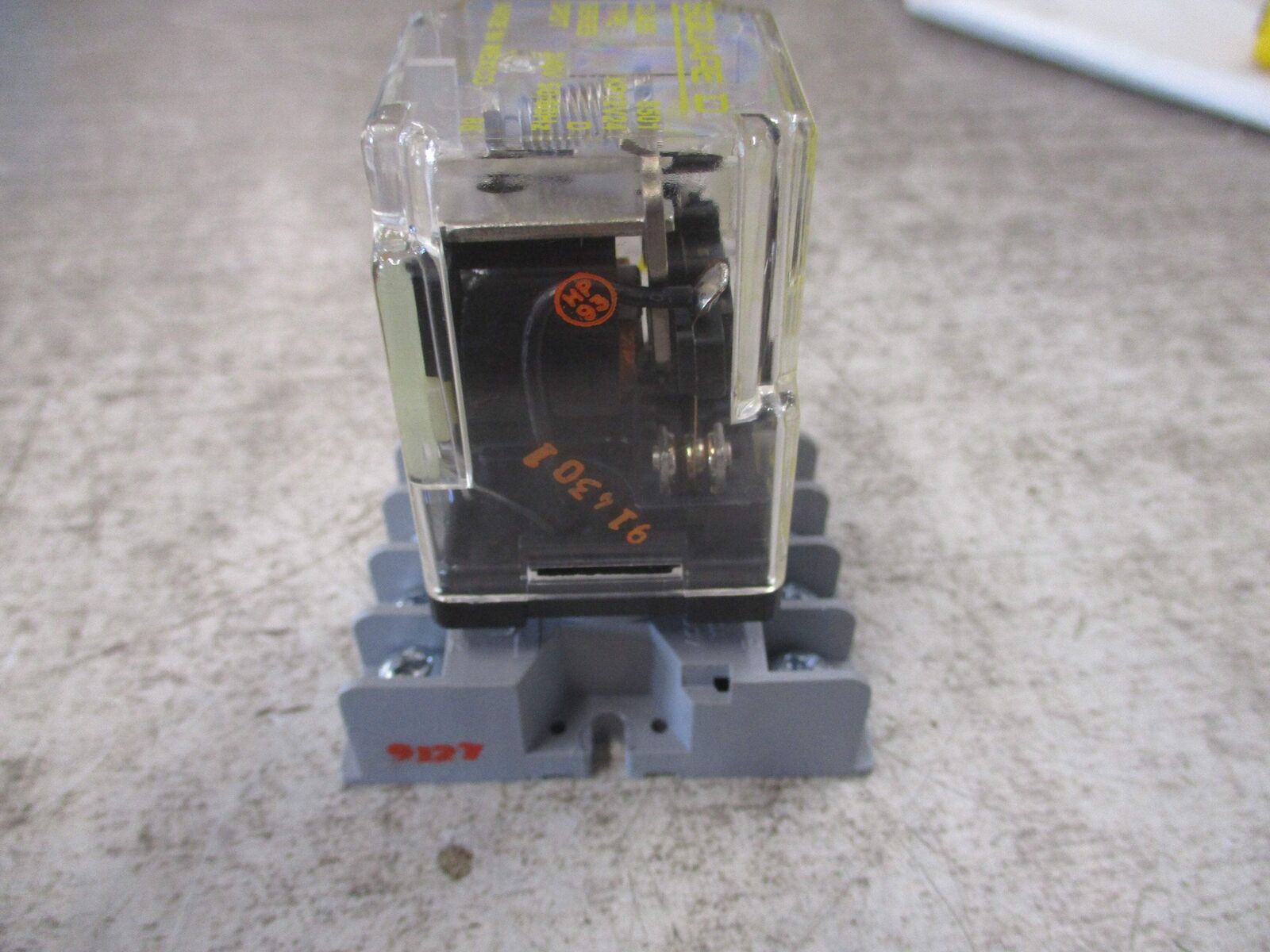 Square D Relay 8501 KP12V24 Ser. D 240V W/Base Used