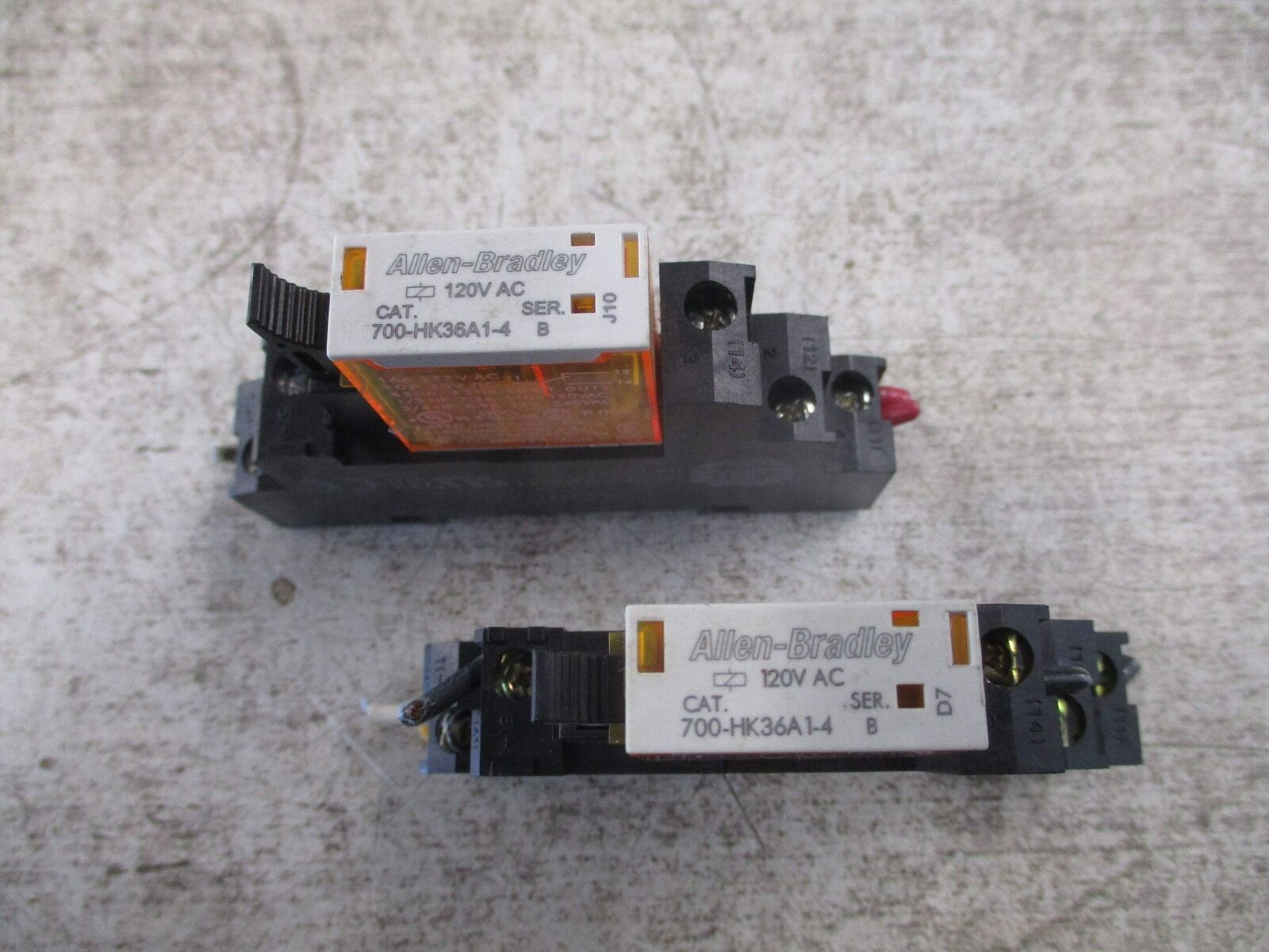 Allen-Bradley Relay 700-HK36A1-4 Ser. B 120V W/Base *Lot of 2* Used