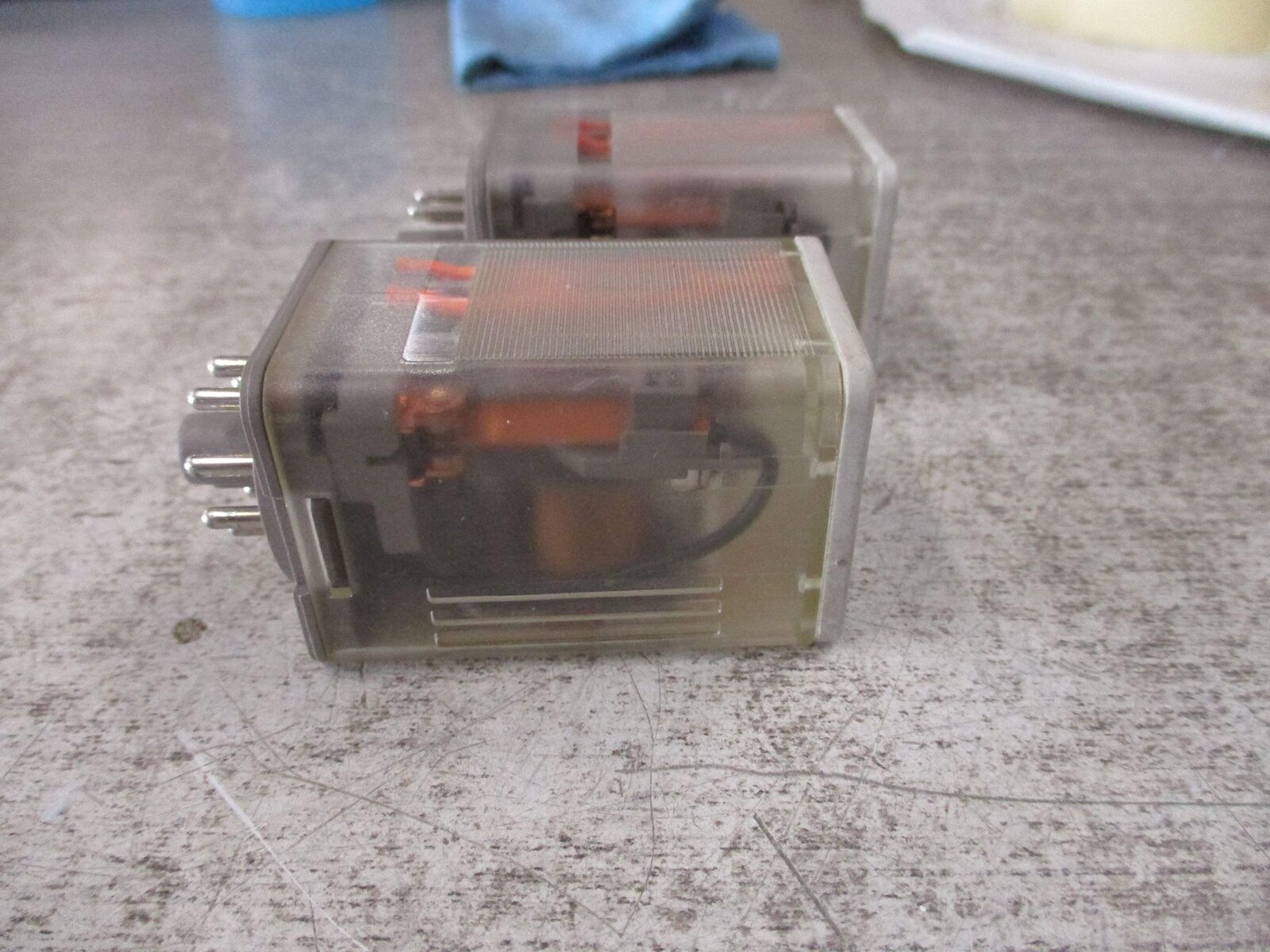 Allen Bradley Relay 700-HA32A1 Ser. B 120V *Lot of 2* Used