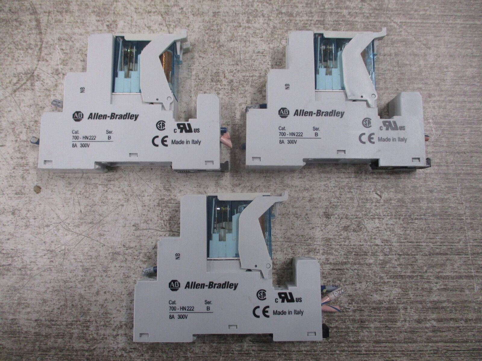 Allen-Bradley Relay 700-HK32Z24 Ser. B 24VDC W/Base *Lot of 3* Used