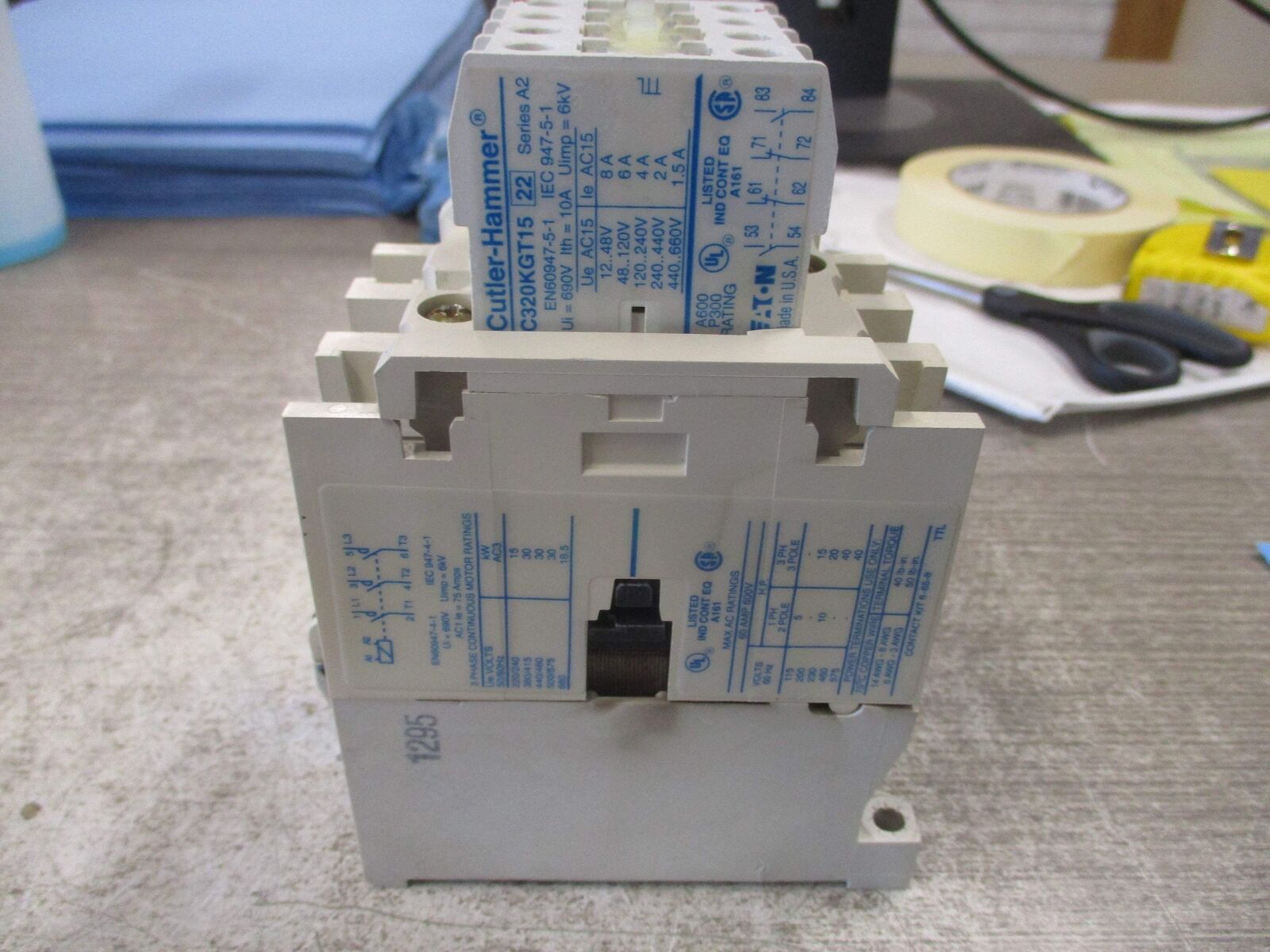 Eaton Contactor CE15JN3 Ser. B1 120V Coil 60A 600V (1) Aux Contact Block Used