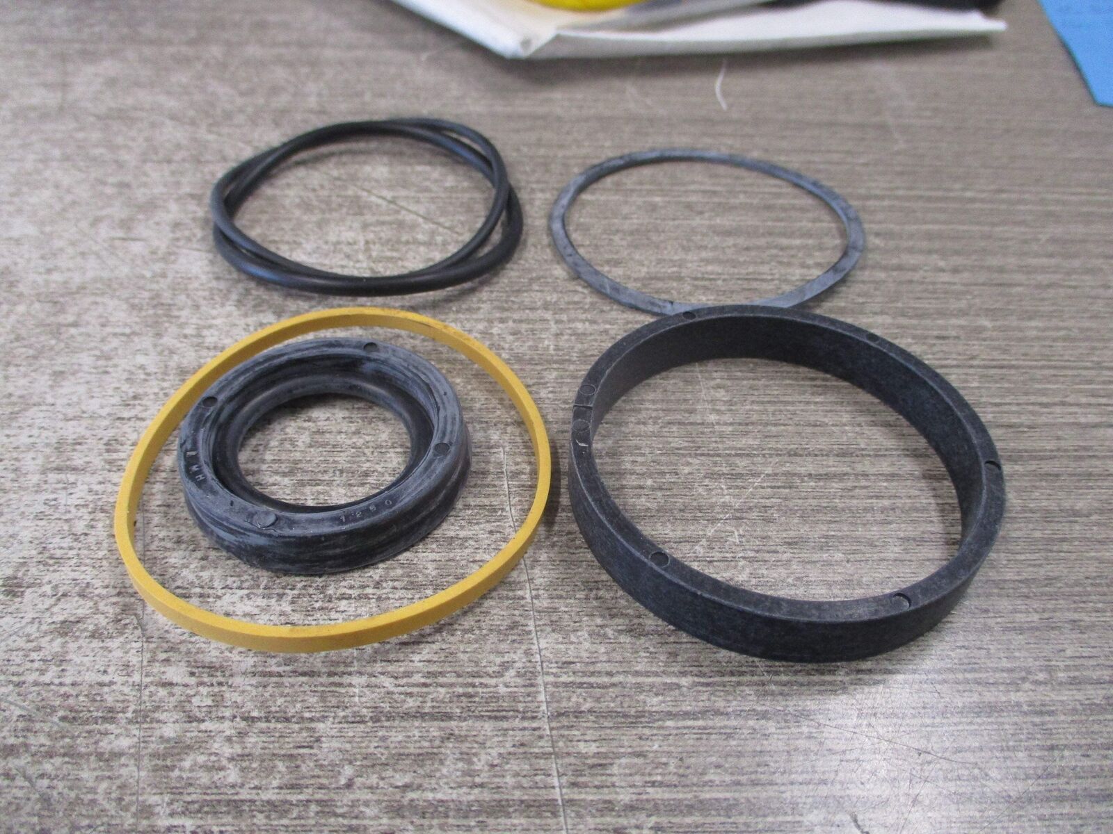 Total Source Hyster Seal Kit HY347486 *No Box* New Surplus