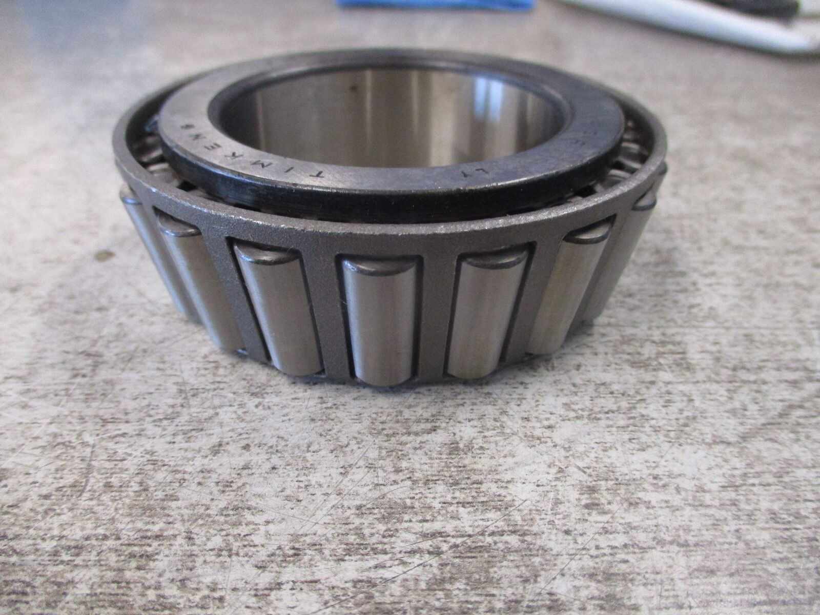 Timken Tapered Roller Bearing JM207049 *No Box* New Surplus