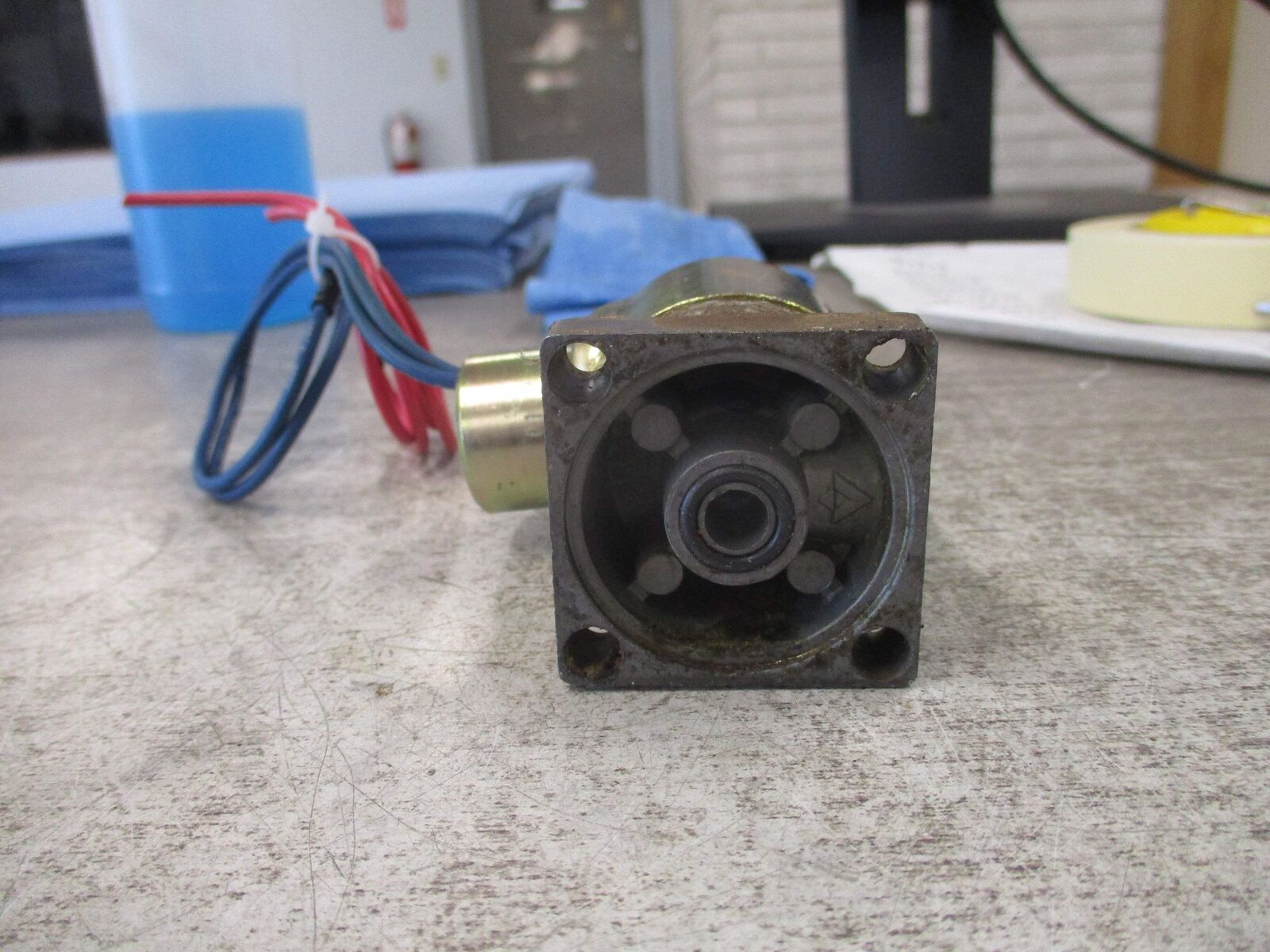 Versa Air Valve ESM-3011-34-120V60 120V 60Hz 0-150 PSI Used