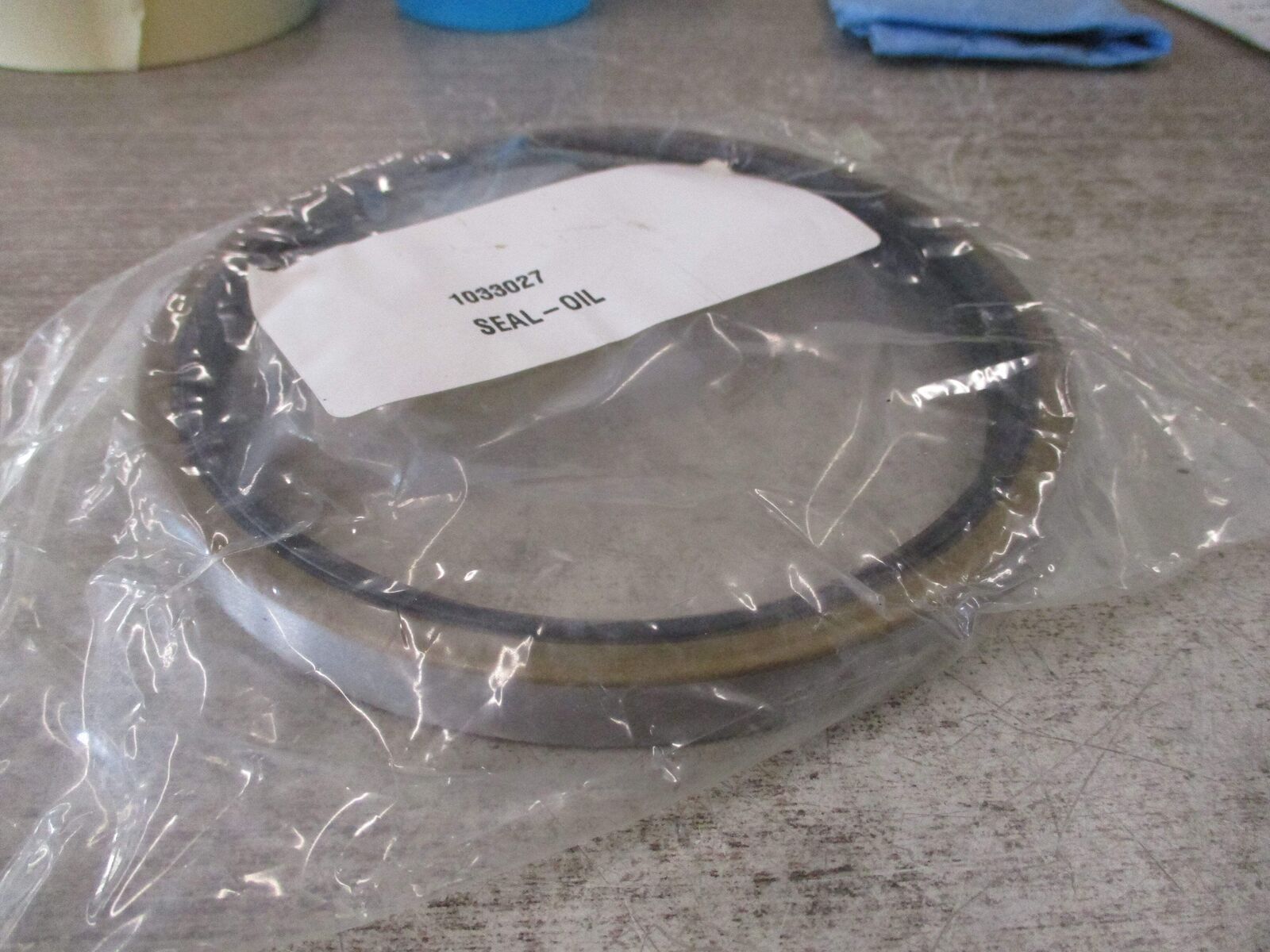 Caterpillar Oil seal 1033027 *No Box* New Surplus