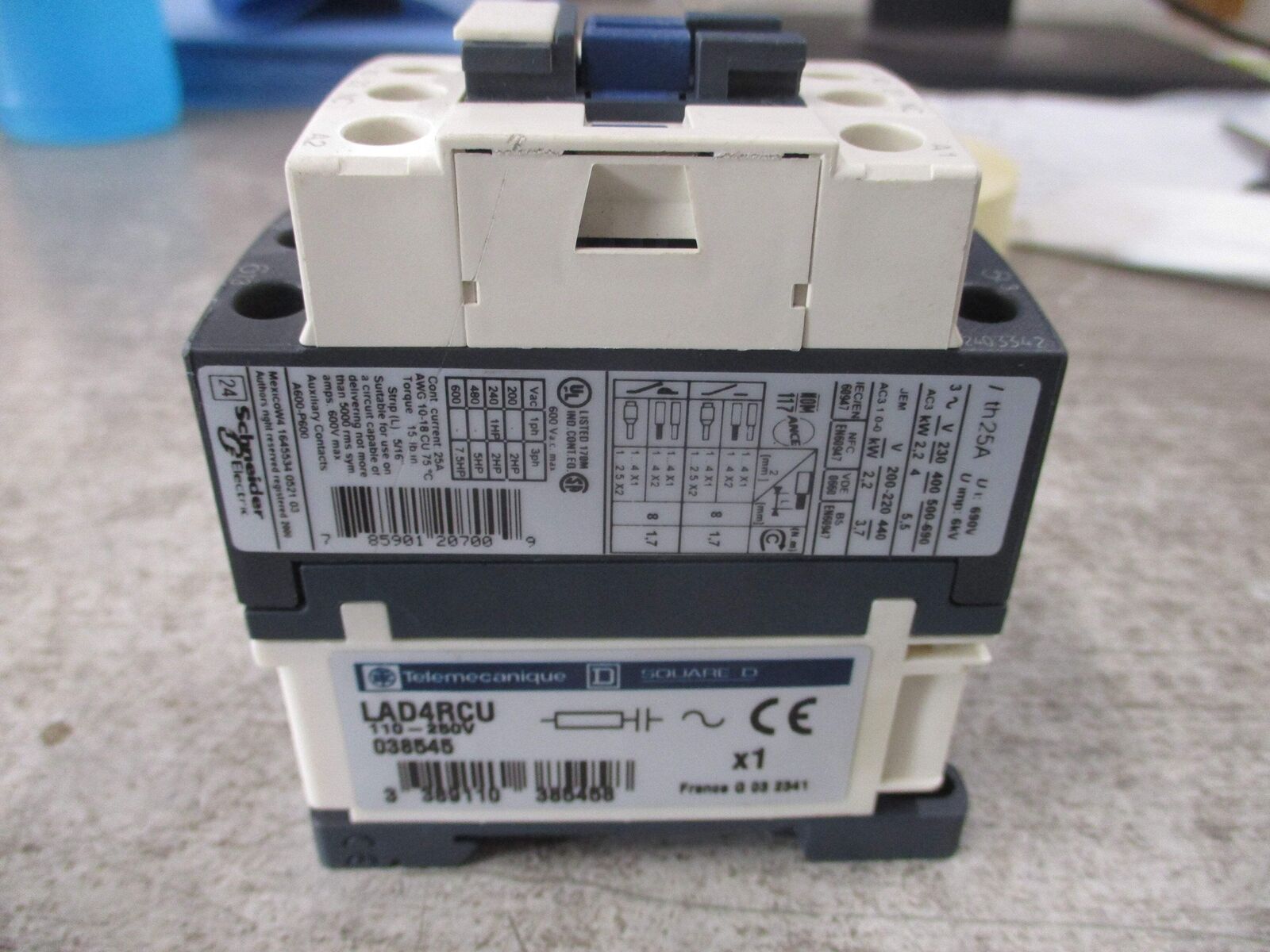 Telemecanique Contactor LC1 D09 240V Coil 25A Used