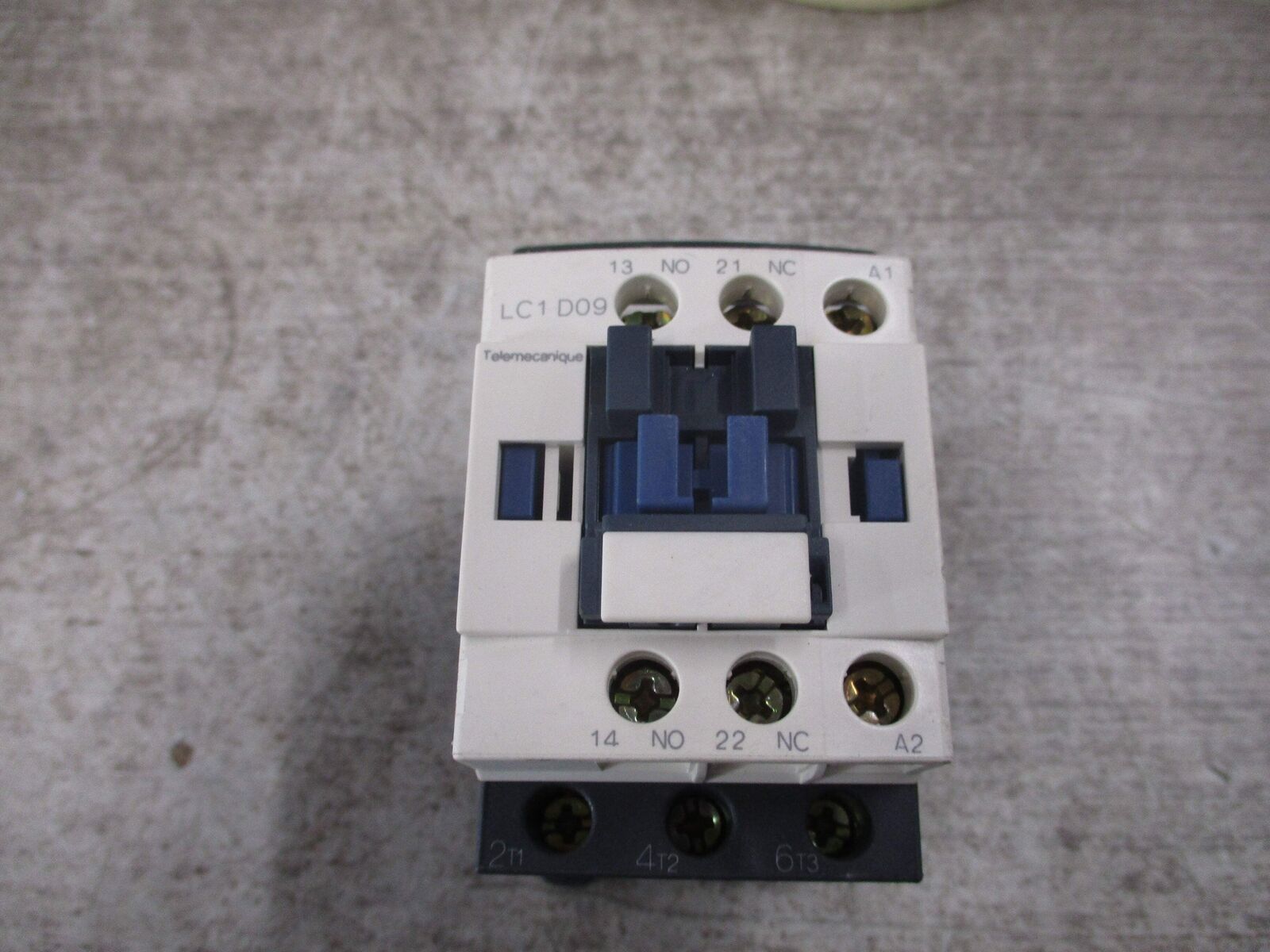 Telemecanique Contactor LC1 D09 240V Coil 25A Used