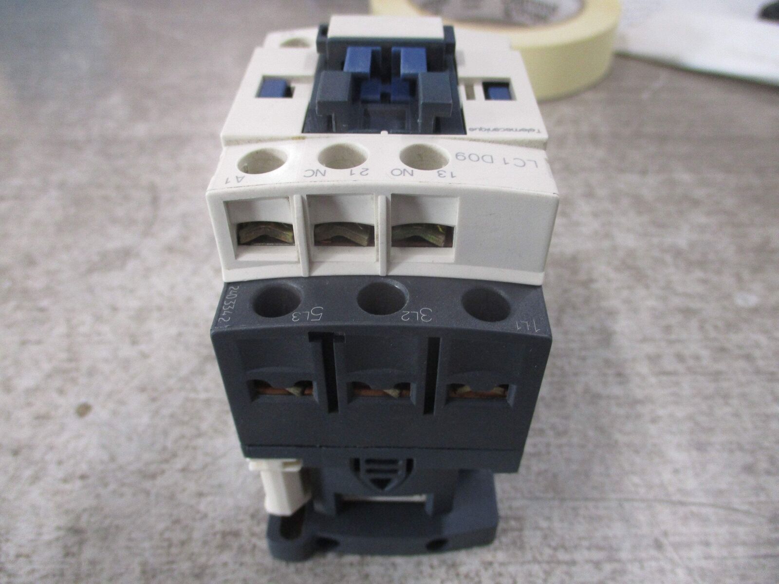 Telemecanique Contactor LC1 D09 240V Coil 25A Used