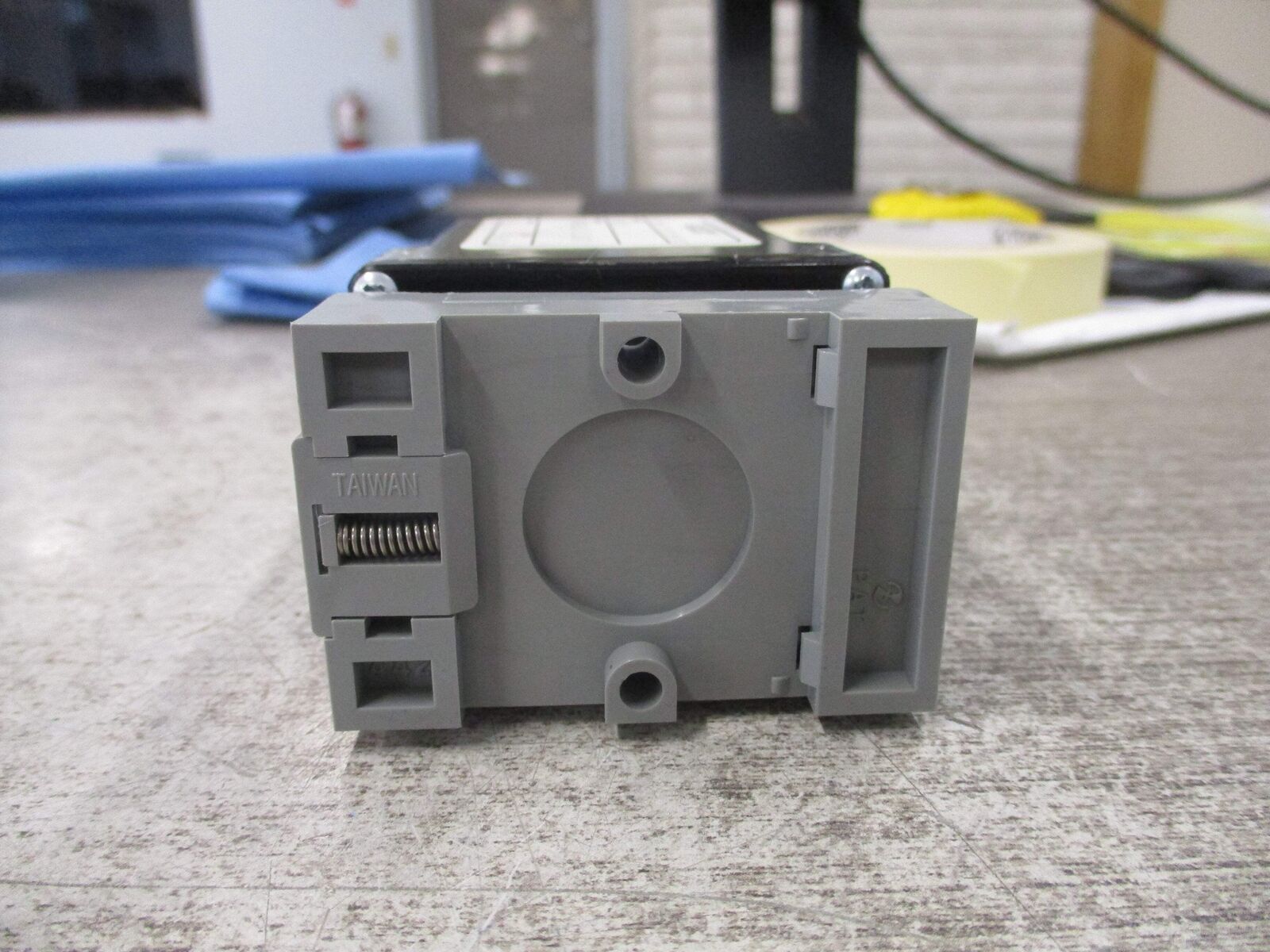 Absolute Process Instruments Wideranging DC/DC Isolator API 4380 G 115VAC W/Base