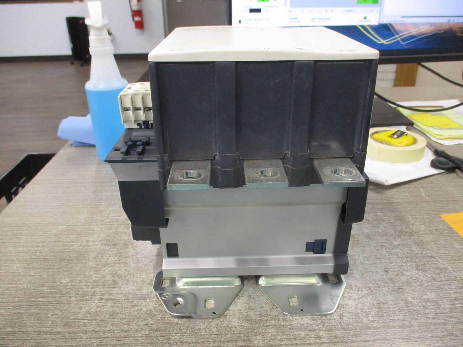 Schneider Electric Contactor LC1F500 240V Coil 700A 600V Used