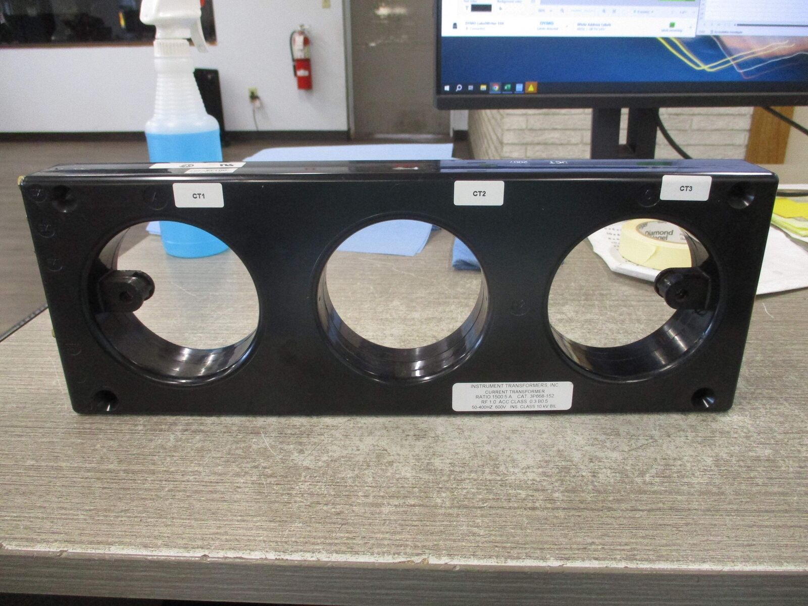 Instrument transformers Current Transformer 3P668-152 Ratio 1500:5A 600V 50-400H
