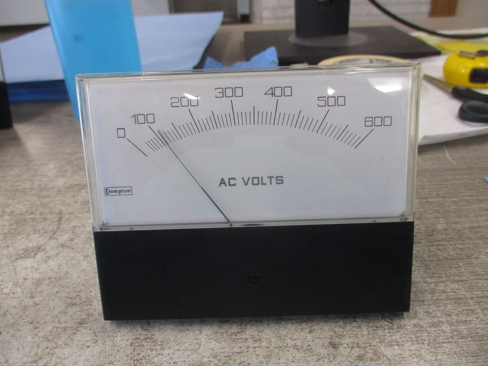 Crompton AC Voltmeter 36402VASJSJC7 Range: 0-600V *Missing (1) Mounting Screw* U