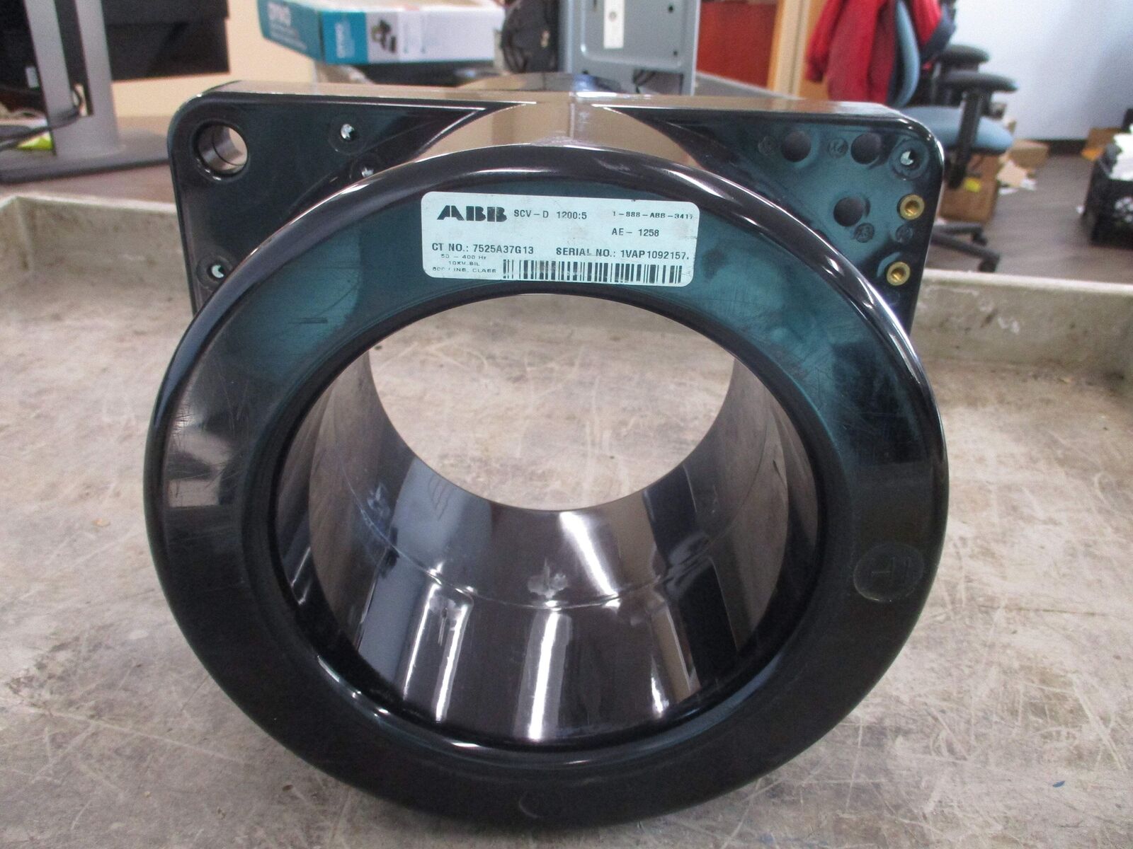 ABB SCV-D Current Transformer 7525A37G13 Ratio 1200:5A 600V 50-400Hz 10kV BIL Us