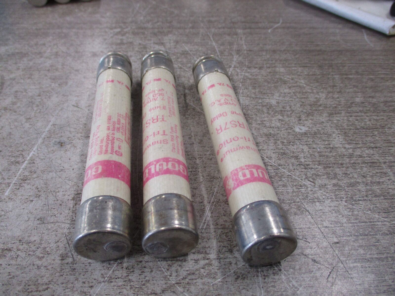Gould Shawmut Tri-Onic Fuse TRS7R 7A 600V *Lot of 3* Used