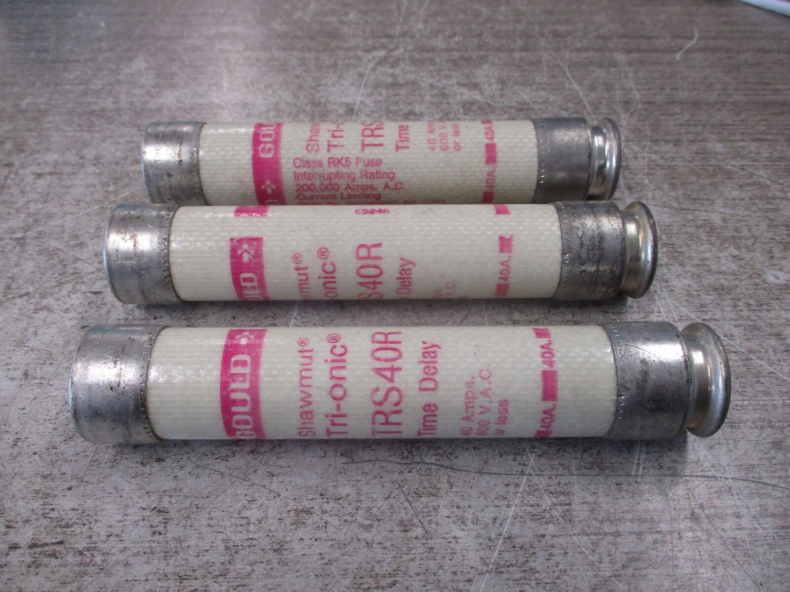Gould Shawmut Tri-Onic Fuse TRS40R 40A 600V *Lot of 3* Used