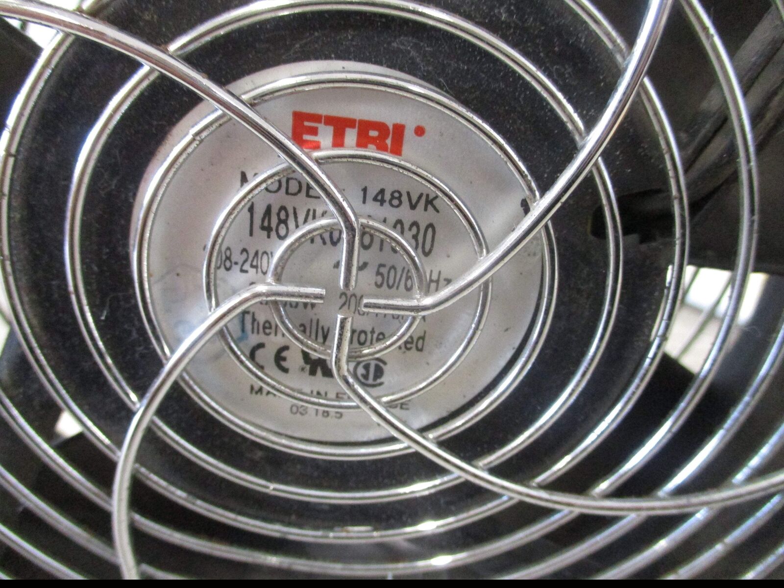 ETRI Axial Fan 148VK0281030 208-240V 50/60Hz 35/33W 200/170mA *Missing Terminal