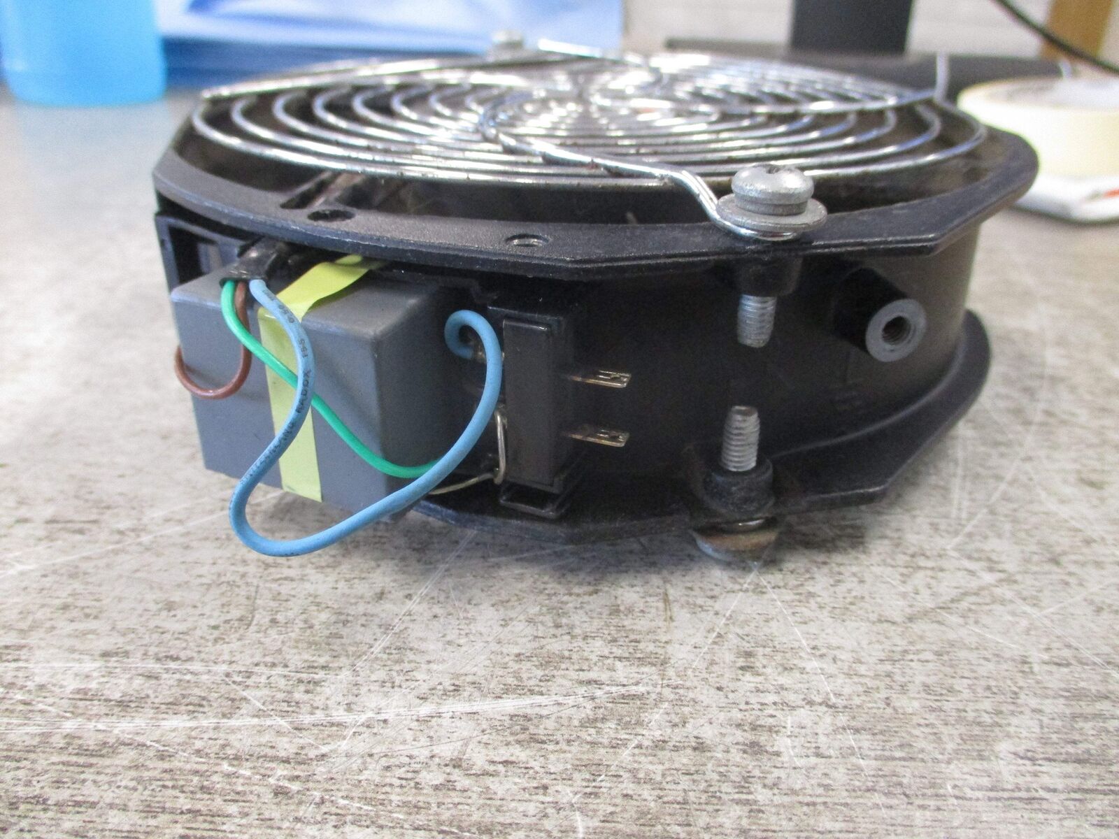 ETRI Axial Fan 148VK0281030 208-240V 50/60Hz 35/33W 200/170mA *Missing Terminal