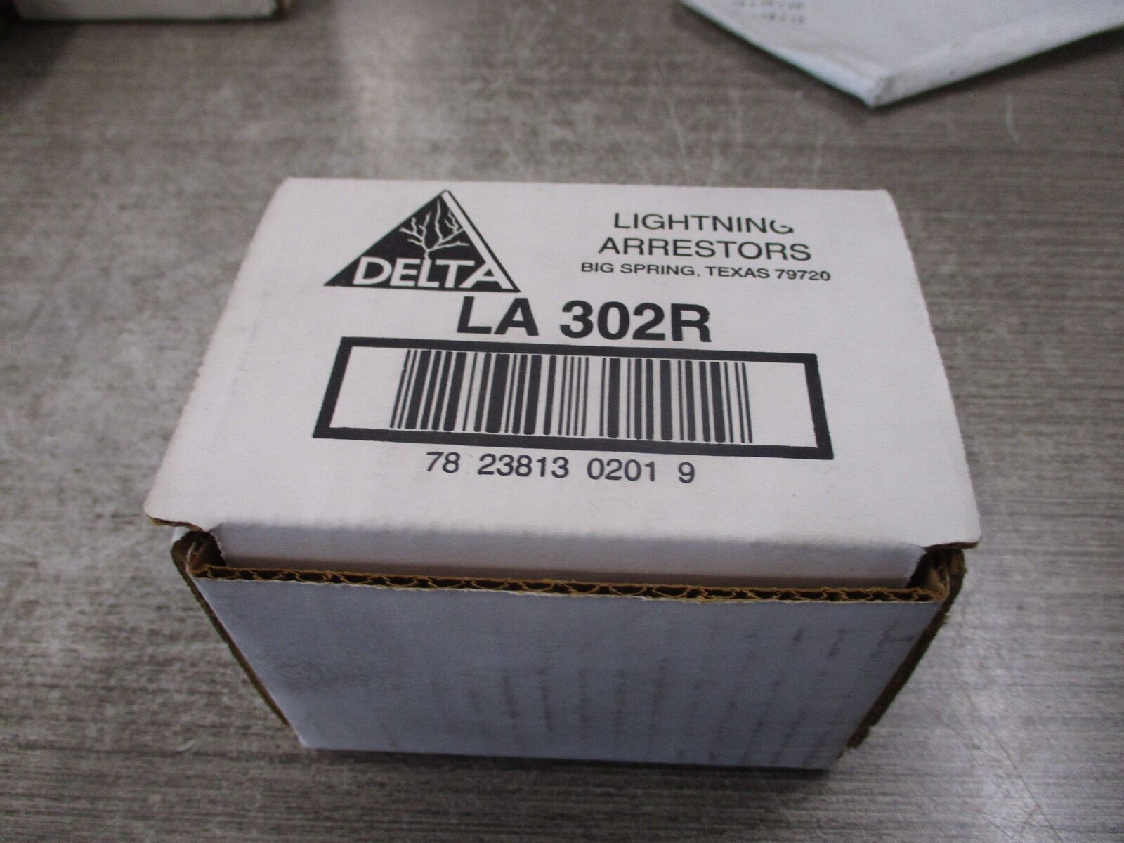 Delta Lightning Arrestor LA 302R 125-250V 3W 1Ph 50-60Hz New Surplus
