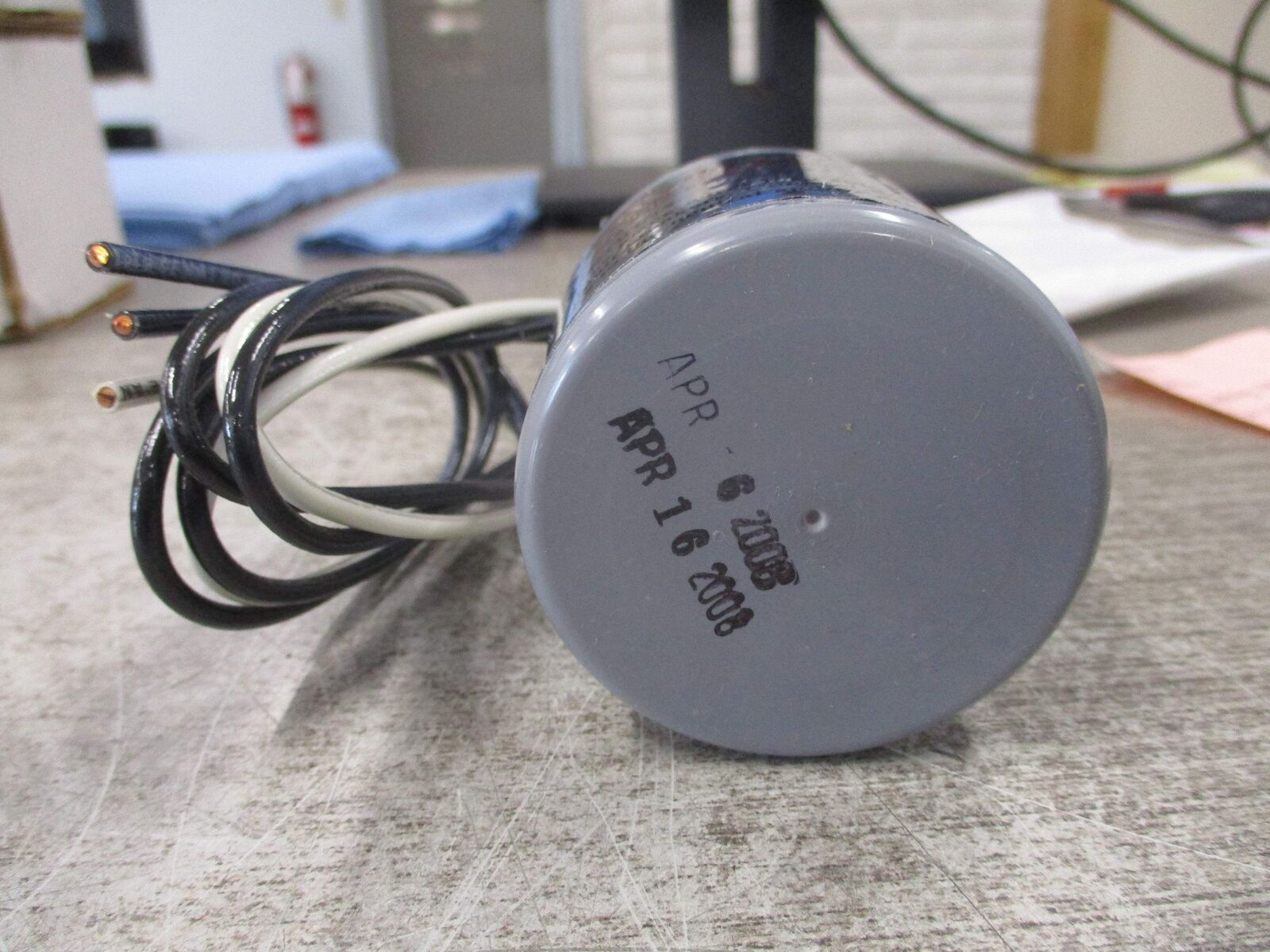 Delta Lightning Arrestor LA 302R 125-250V 3W 1Ph 50-60Hz New Surplus