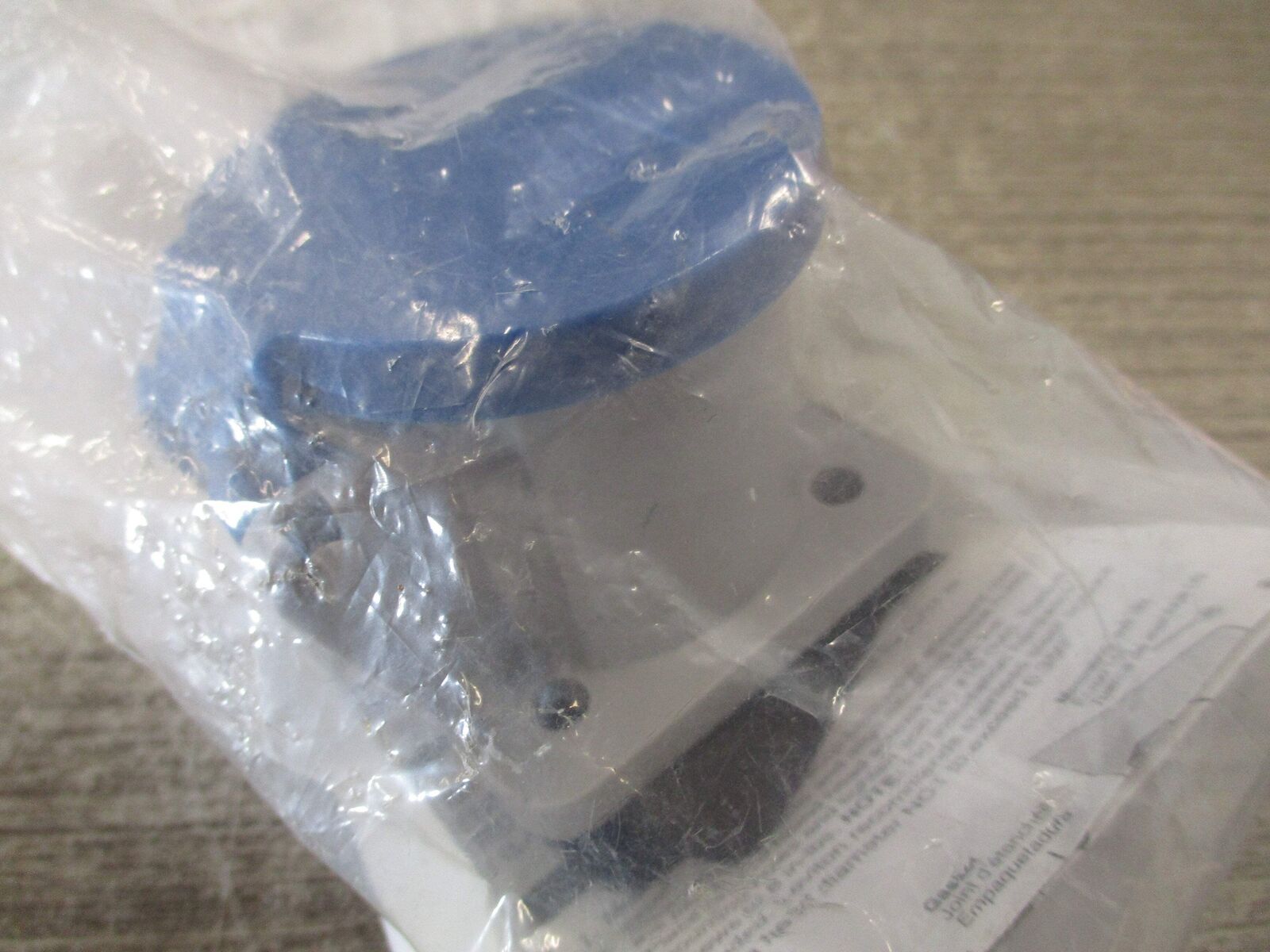 Leviton Nema 3R Receptacle Enclosure 104-16S31-B New Surplus