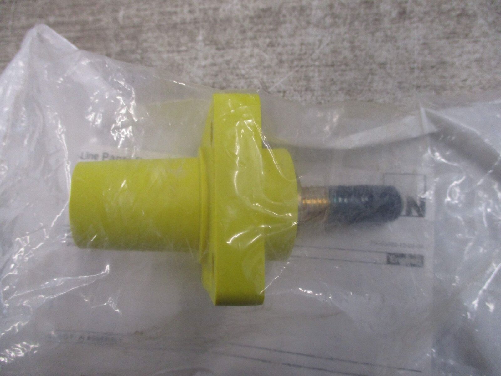 Leviton Cam Type Female Panel Receptacle 266-16R24-14Y 400A 600V New Surplus