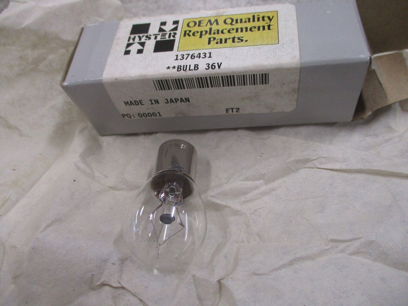 Hyster Forklift Bulb 1376431 36V *Lot of 2* New Surplus