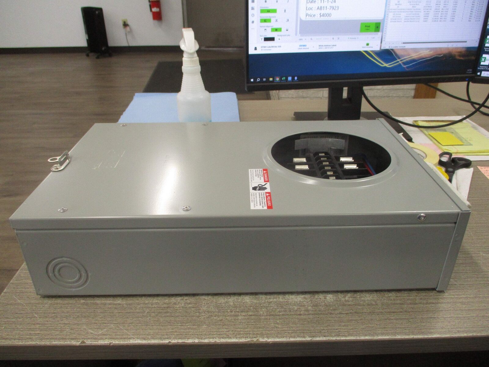 Landis & Gyr PTS-13 Meter Socket 9837-0433 20A 600V 4W 3Ph Used