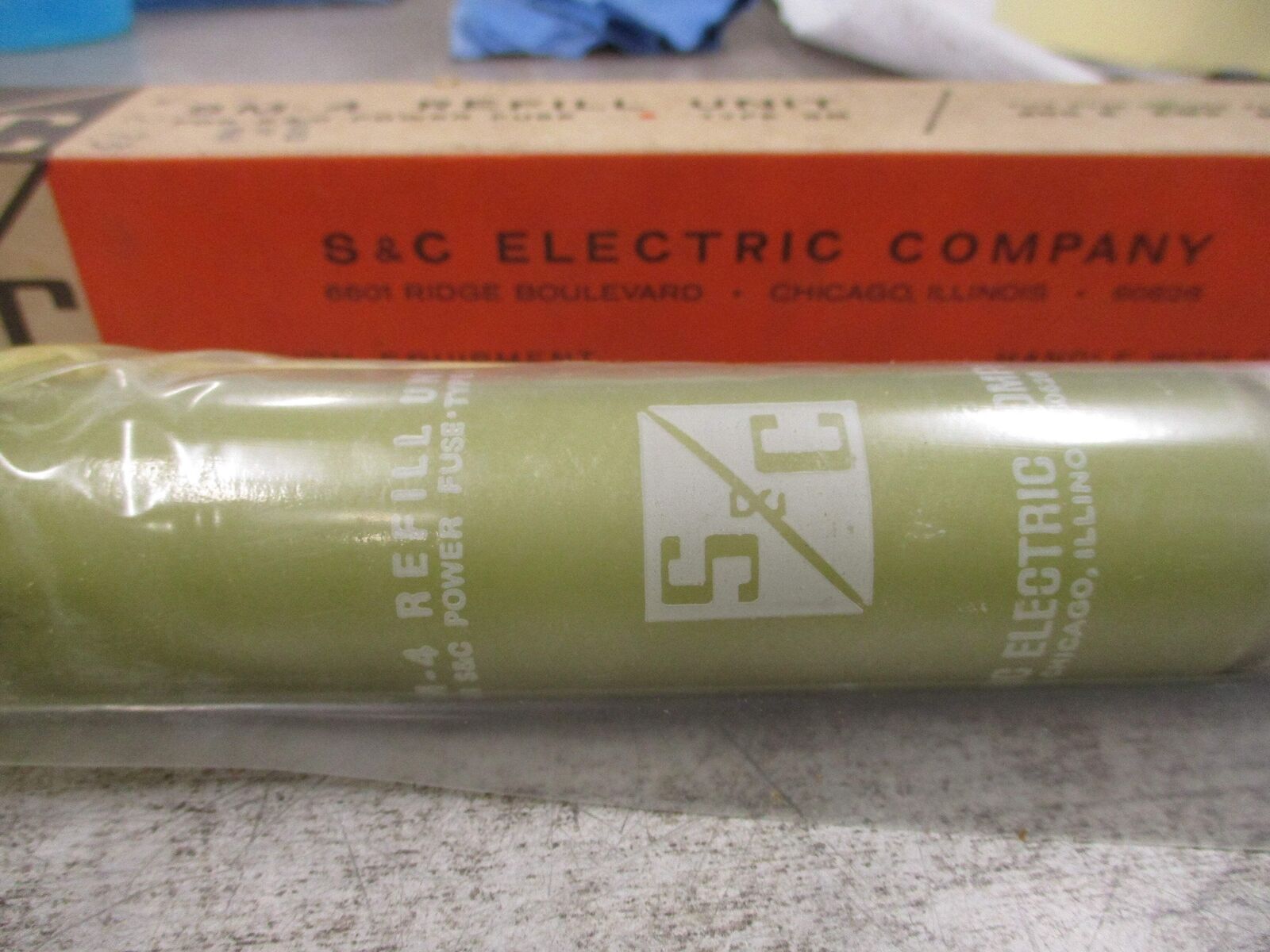S&C SM-4 Fuse Refill Unit 252300R4 200E 14.4KV New Surplus