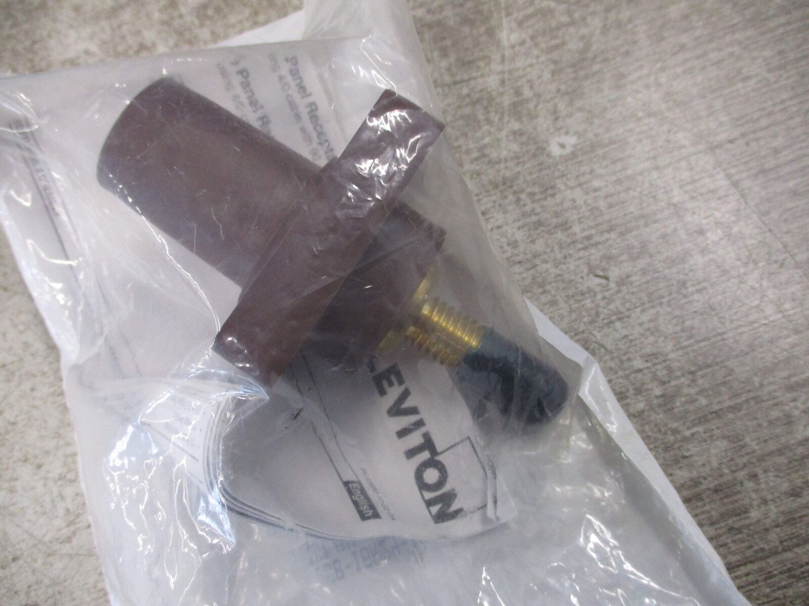 Leviton Female Panel Receptacle 268-16R24-14H 400A 600V New Surplus