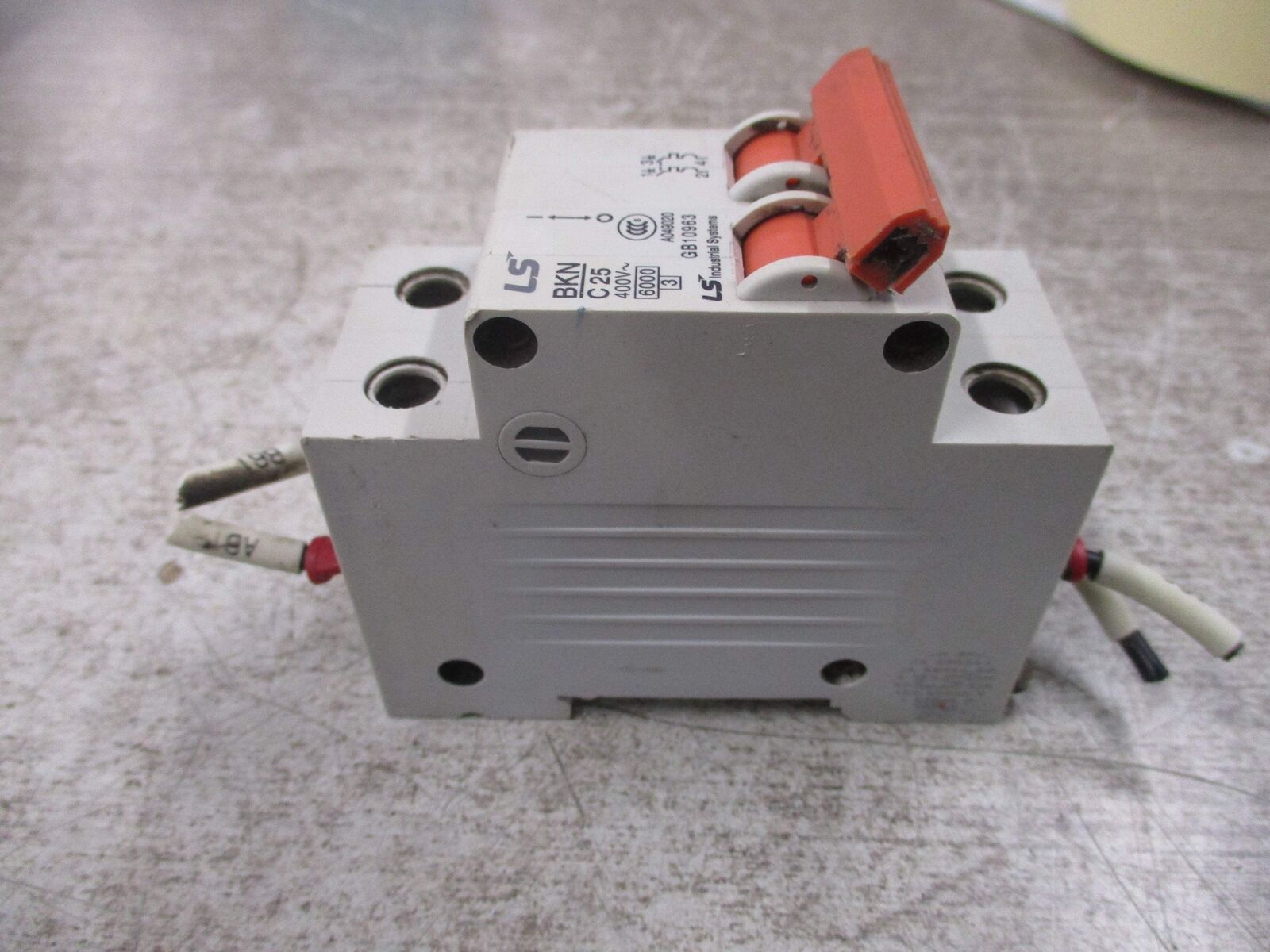 LS Industrial Systems Circuit Breaker BKN C 25 400V 25A 2P Used