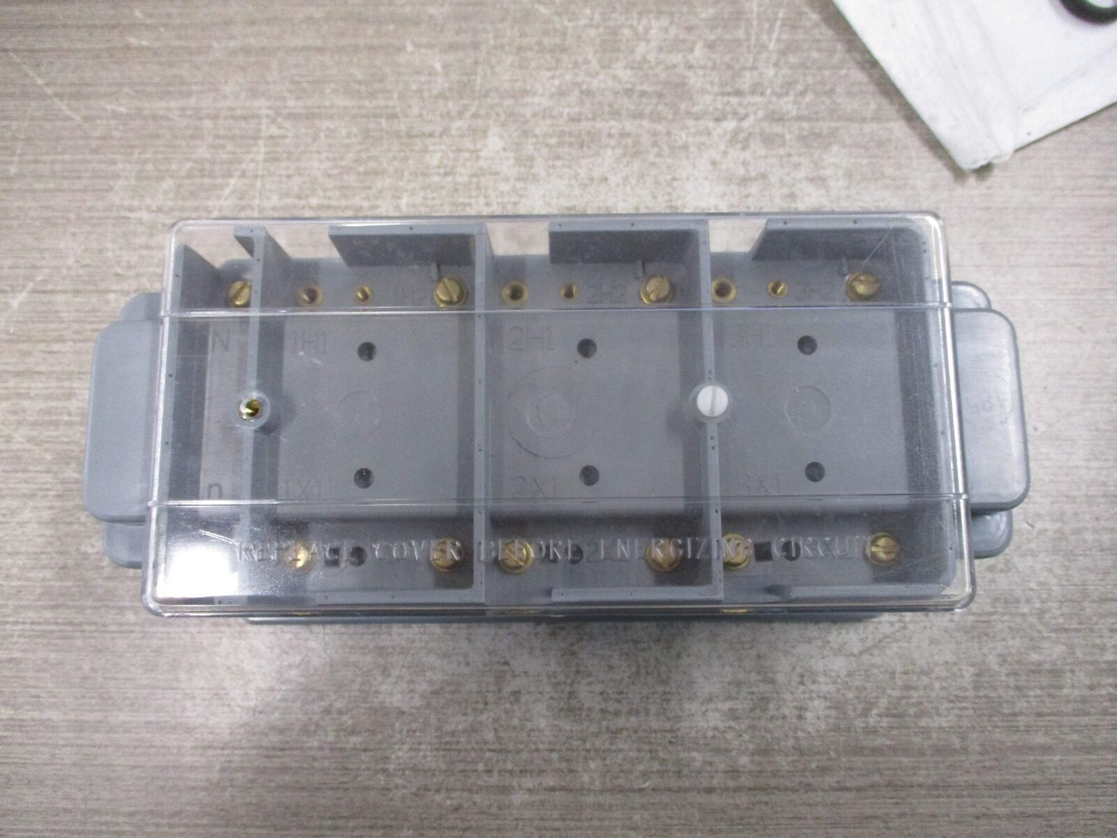 Instrument Transformers Potential Transformer 3VTN460-069F Pri: 69.3V Ratio 1/3: