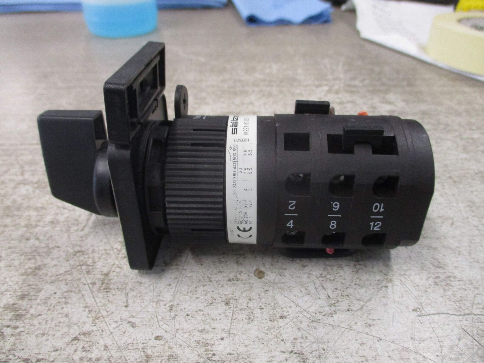 Salzer Rotary Switch M221-61325 3-Position Used
