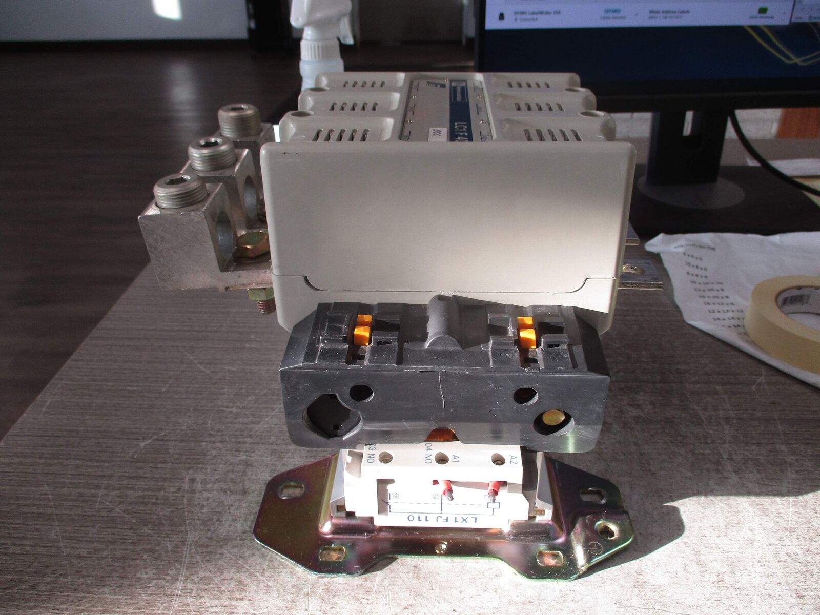 Telemecanique Contactor LC1 F 400 120V Coil 420A 600V Used
