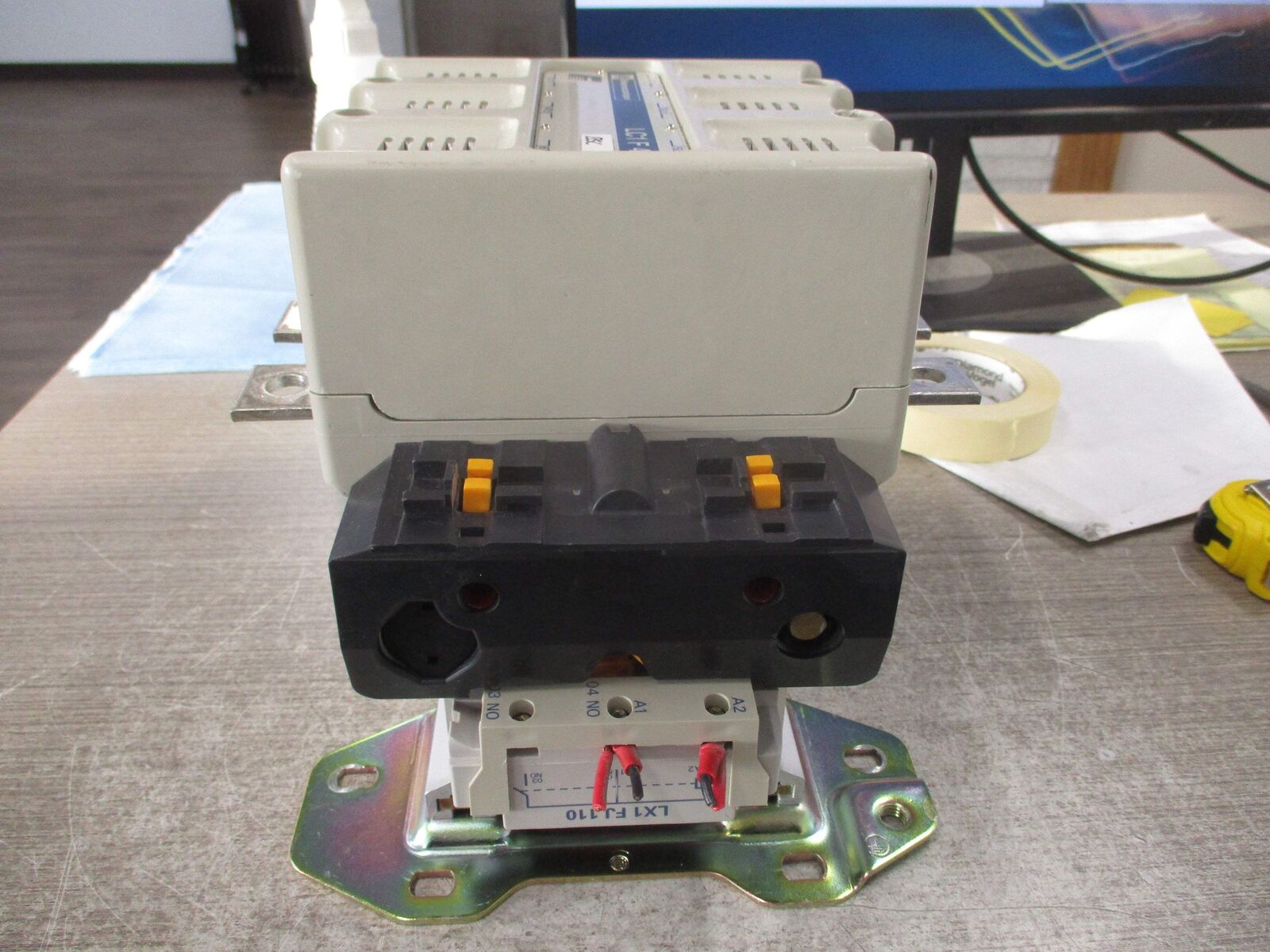 Telemecanique Contactor LC1 F 400 120V Coil 420A 600V Used