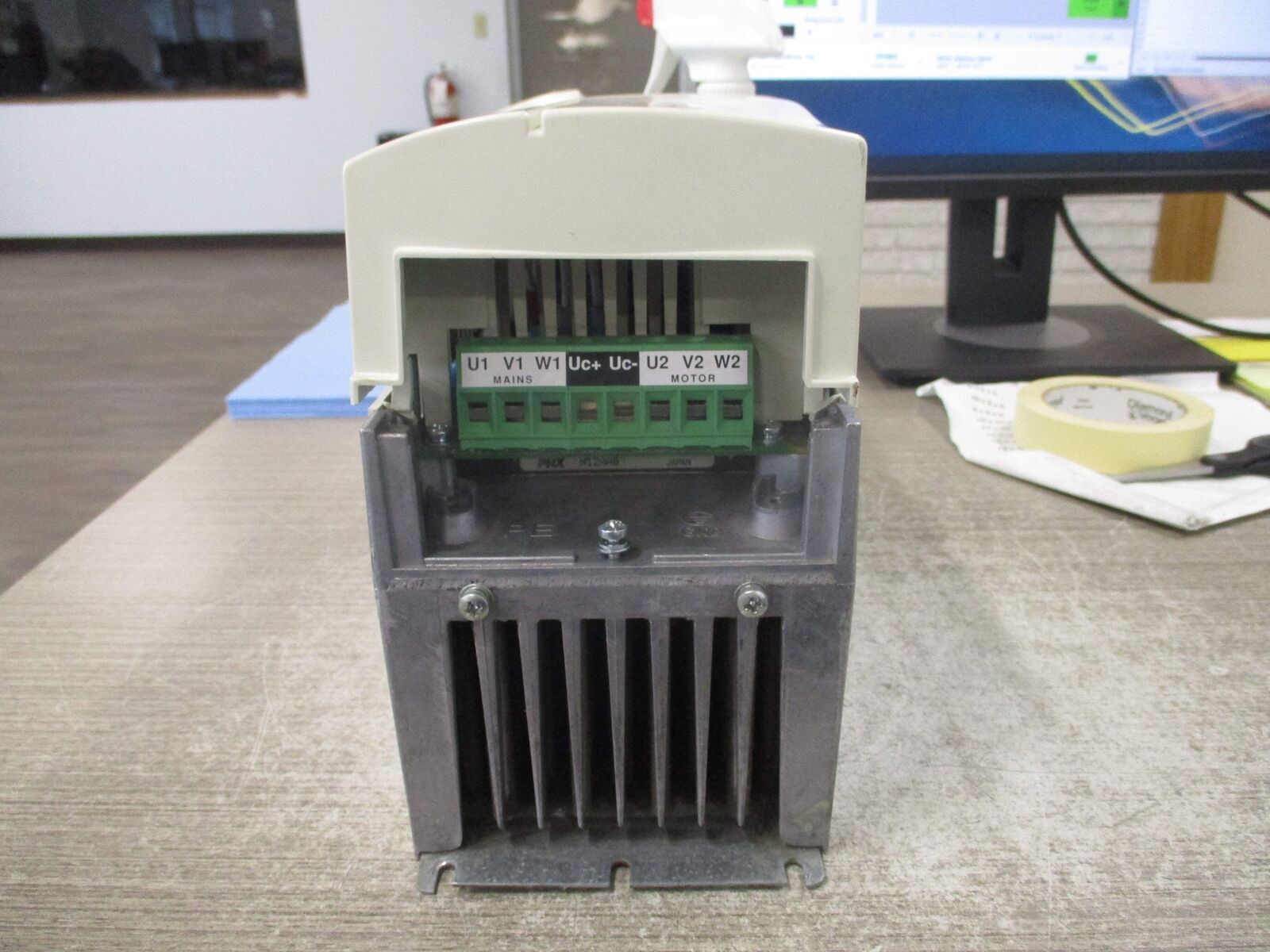 ABB ACH401 AC Drive ACH401B00632 7.5HP 3Ph Input: 3PH 380-480V Output: 3PH 0-480