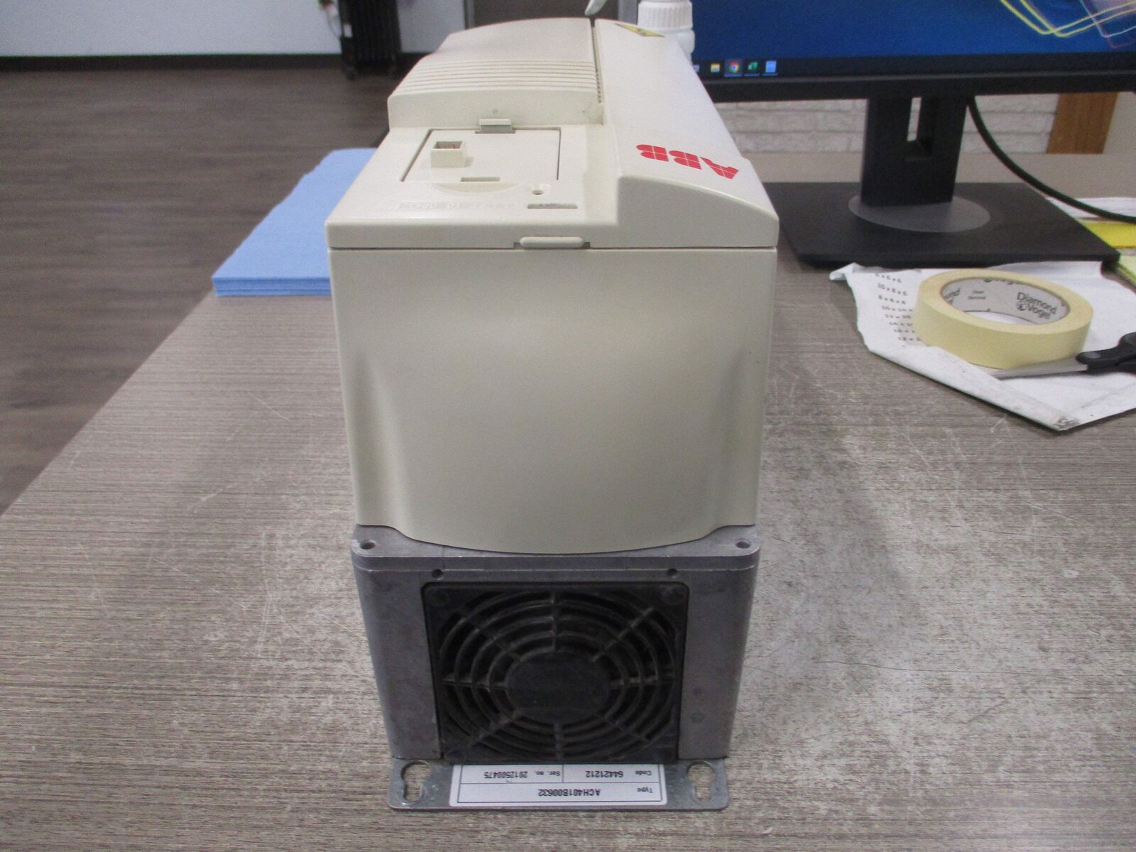 ABB ACH401 AC Drive ACH401B00632 7.5HP 3Ph Input: 3PH 380-480V Output: 3PH 0-480