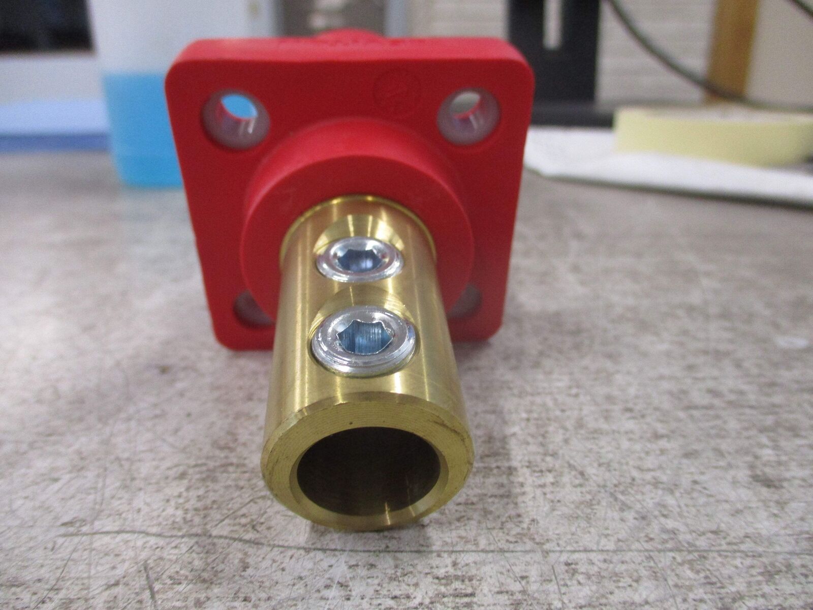 Leviton rhino-hide Cam Type Female Panel Receptacle 243-16R22-UR 400A 600V Used