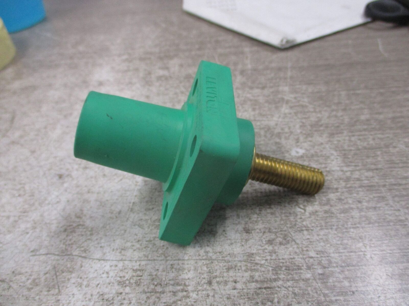 Leviton Female Panel Receptacle 265-16R24-14G 400A 600V Used