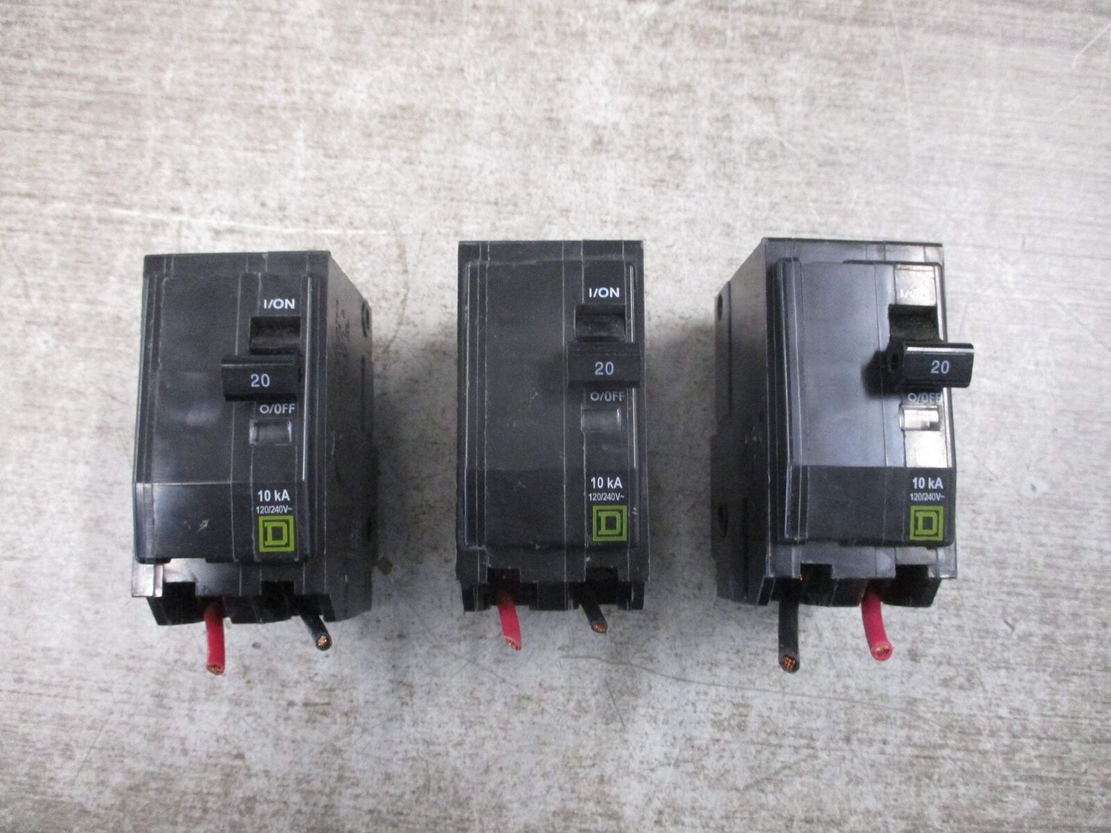 Square D Clip-on Circuit Breaker QO220 20A 120/240V 2P *Lot of 3* Used