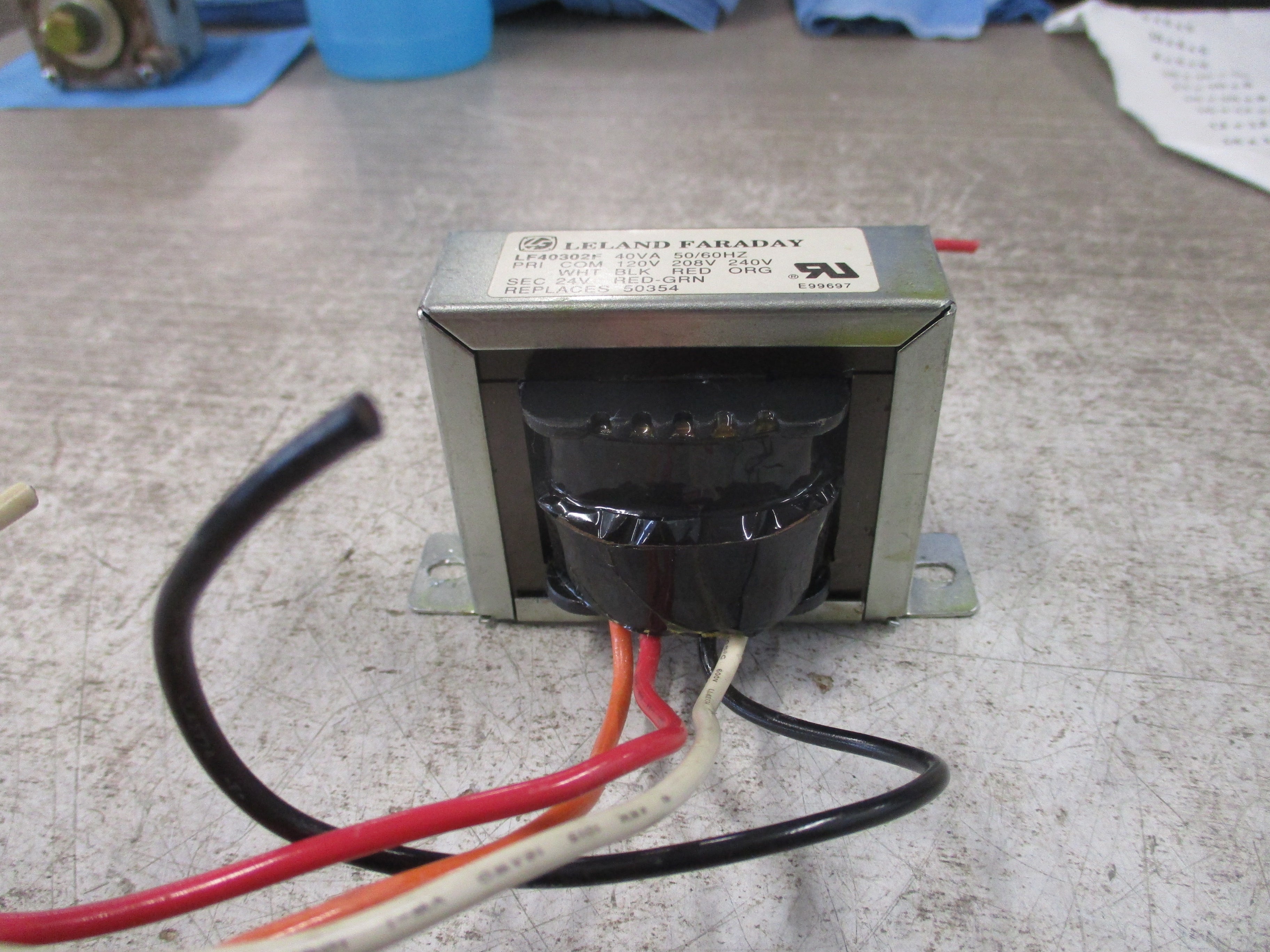 Leland Faraday Transformer LF40302F 40VA Pri: 120/208/240V Sec: 24V 50/60Hz Used