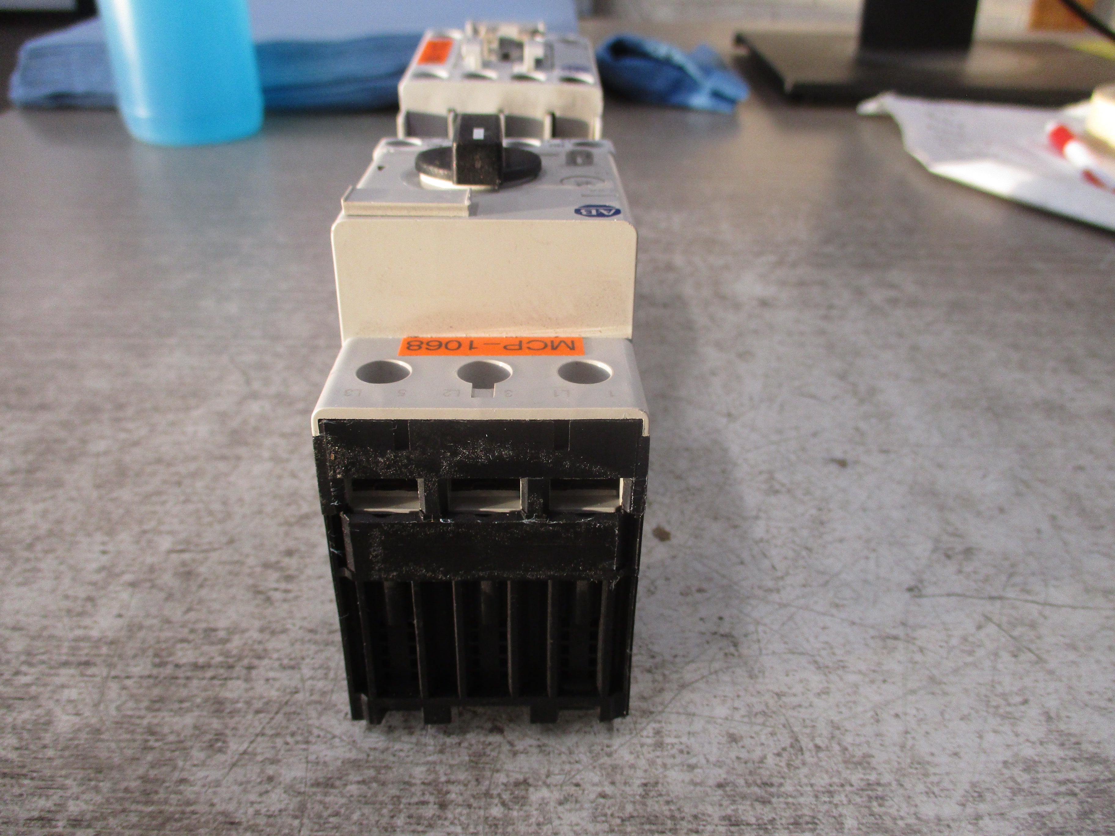 Allen-Bradley Starter 190E-AND2-DB25R-V Ser. B Trip: 1.6-2.5A 120V Coil Used