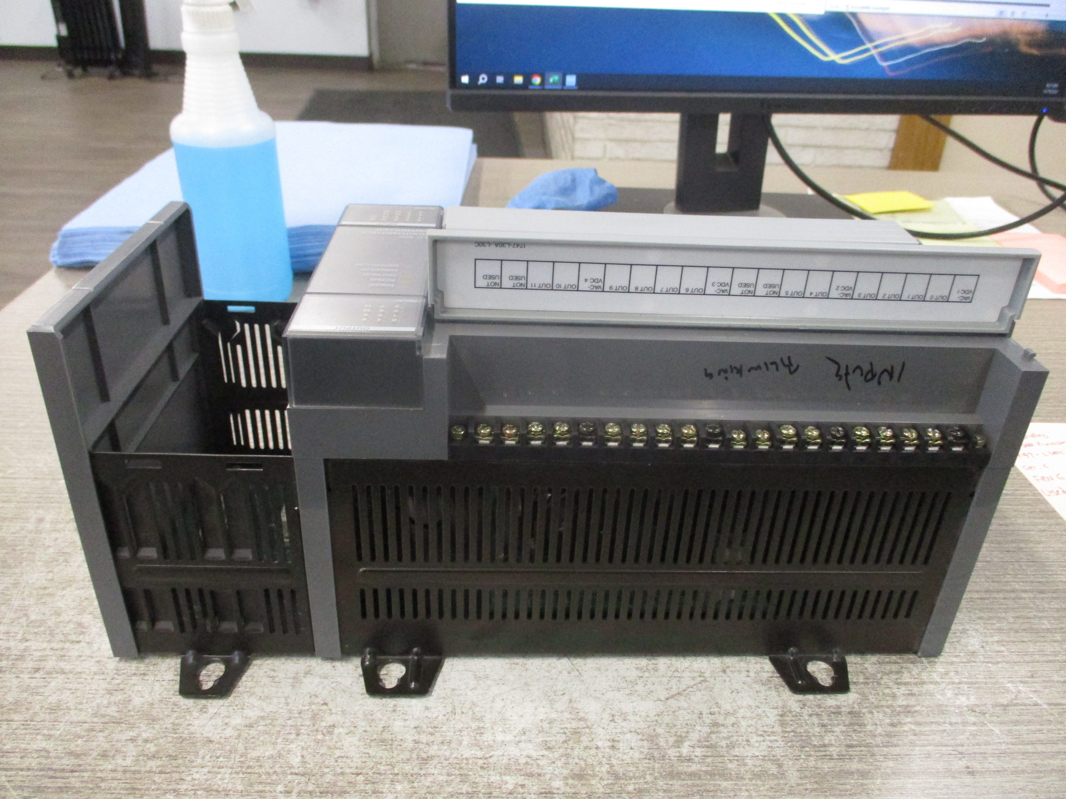 Allen-Bradley SLC 500 Processor Unit 30 I/O 1747-L30C Ser. C FRN 6 Used