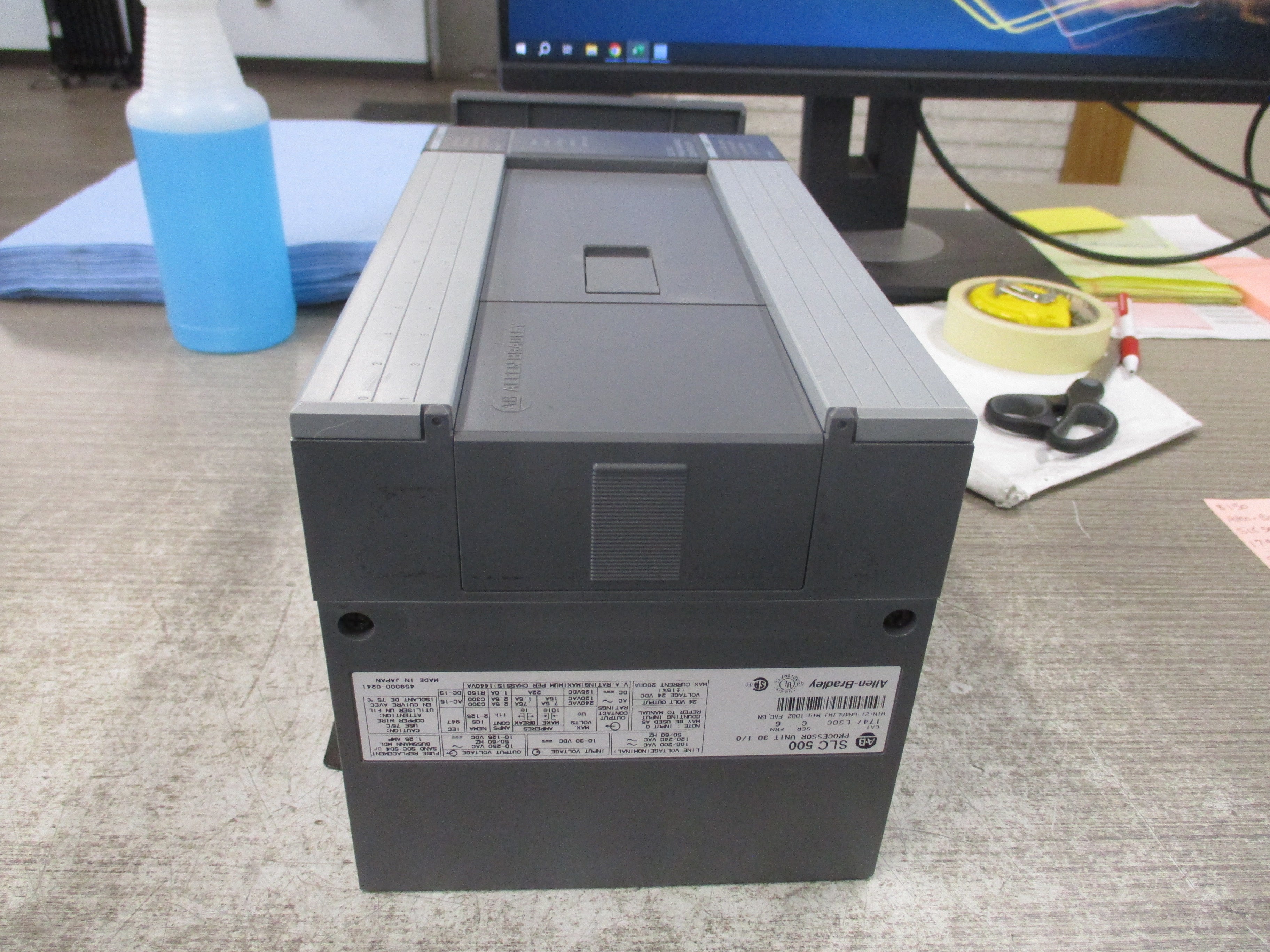 Allen-Bradley SLC 500 Processor Unit 30 I/O 1747-L30C Ser. C FRN 6 Used